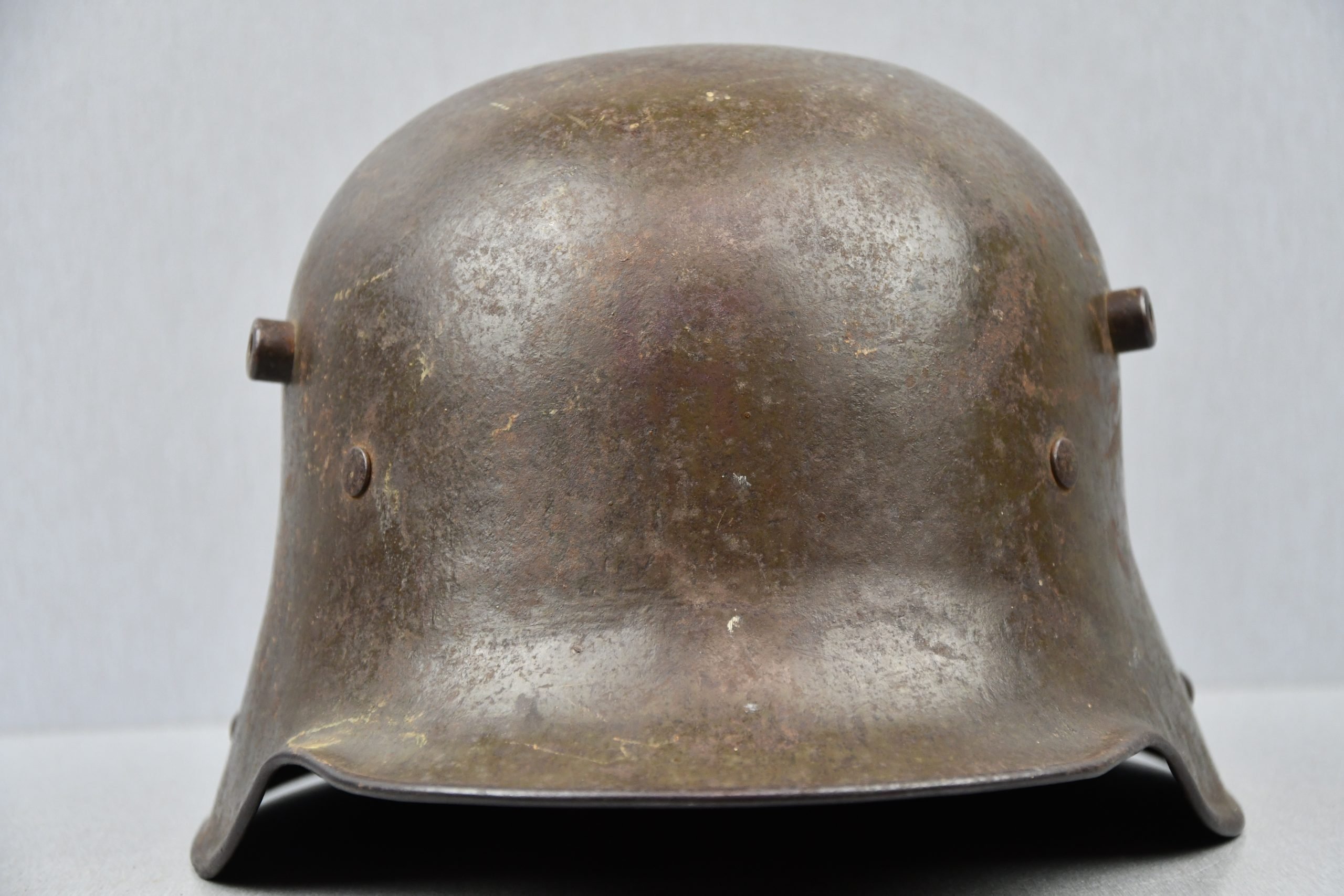 WW1 German M16 steel helmet ET66 with strap — image 4