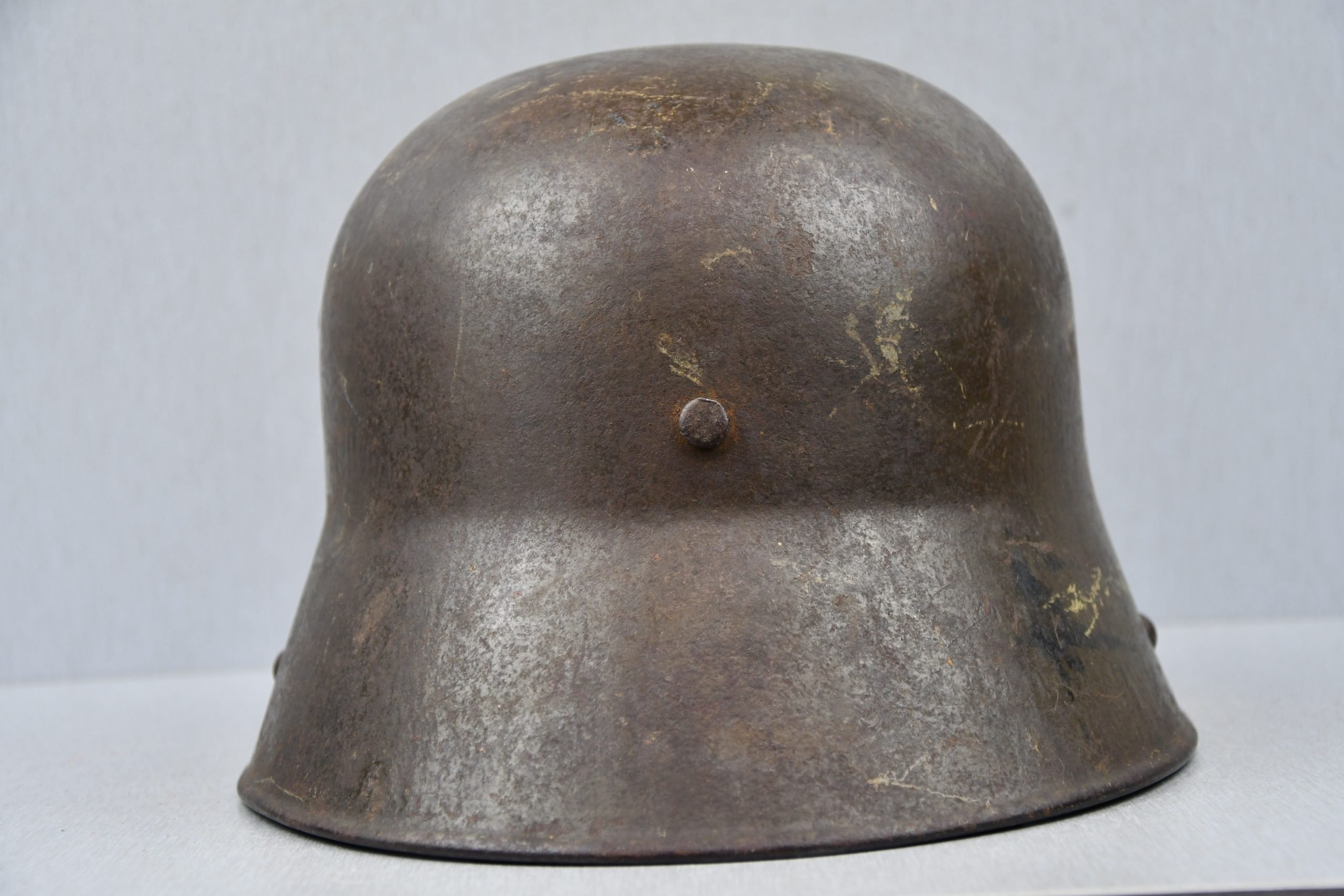 WW1 German M16 steel helmet ET66 with strap — image 7