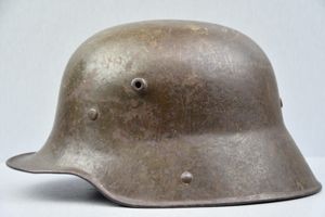 WW1 German M16 steel helmet ET66 with strap