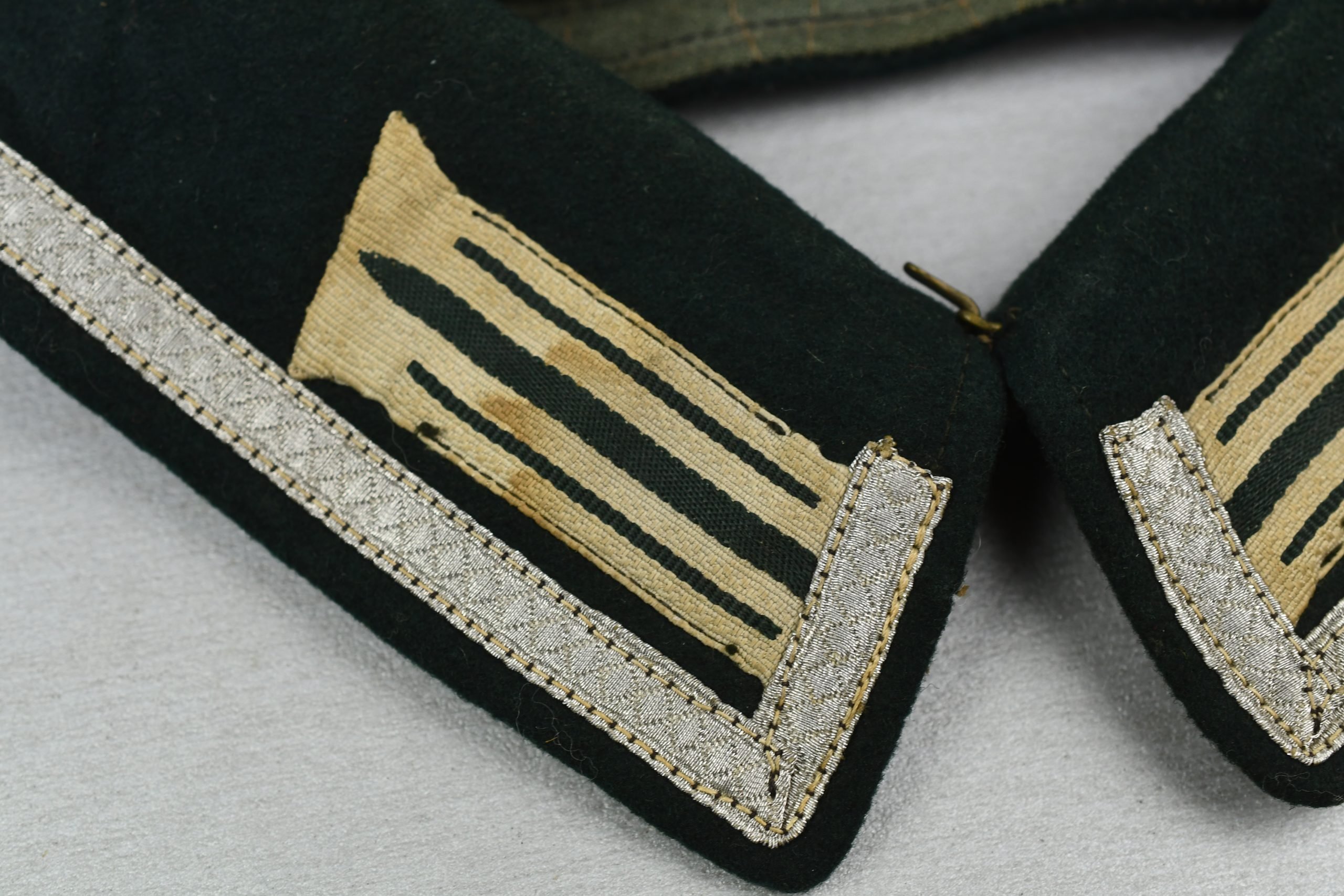 M36 army (Heer) collar for the Feldbluse for NCO — image 2