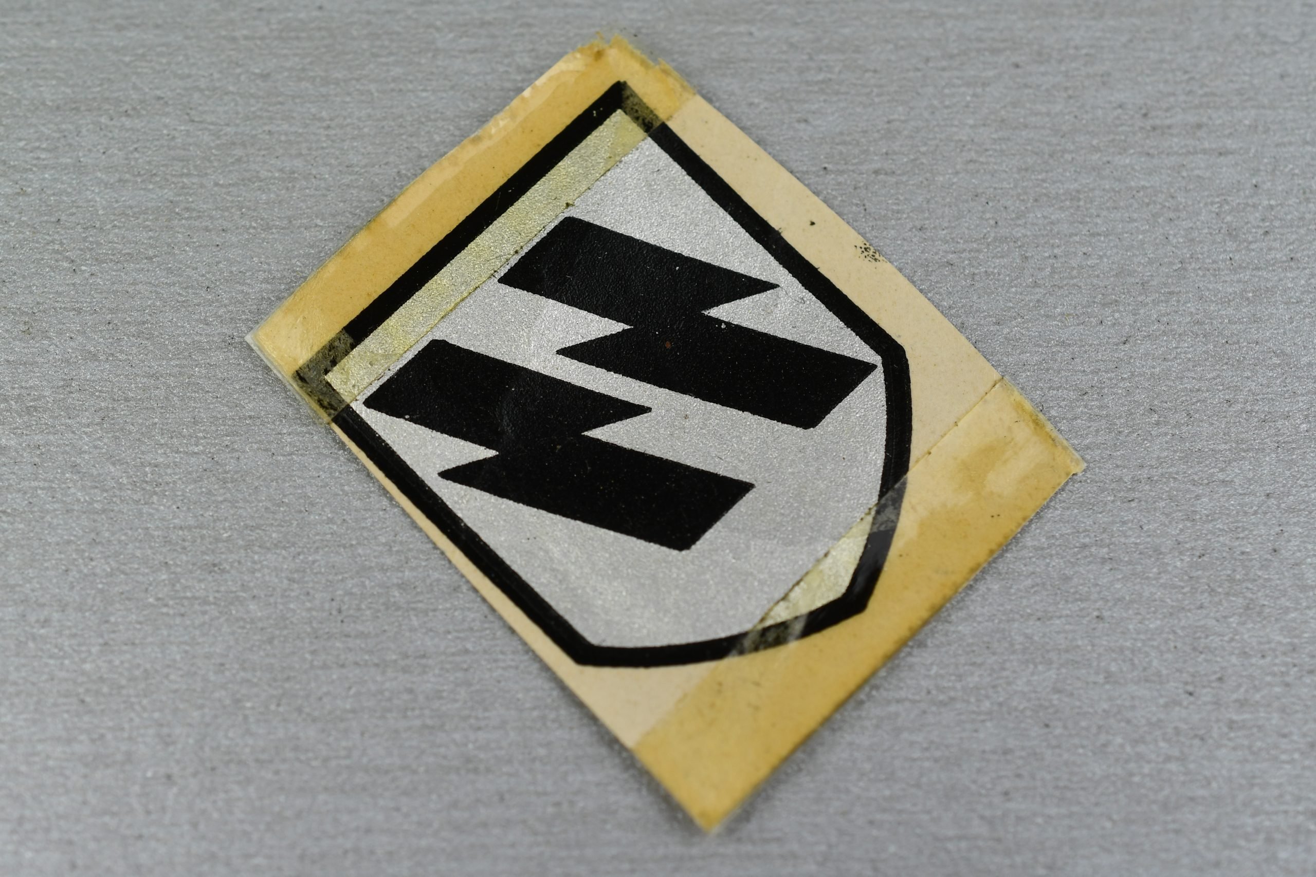 RARE Waffen-SS unissued helmet decal 'Austrian mirror runes' — image 5