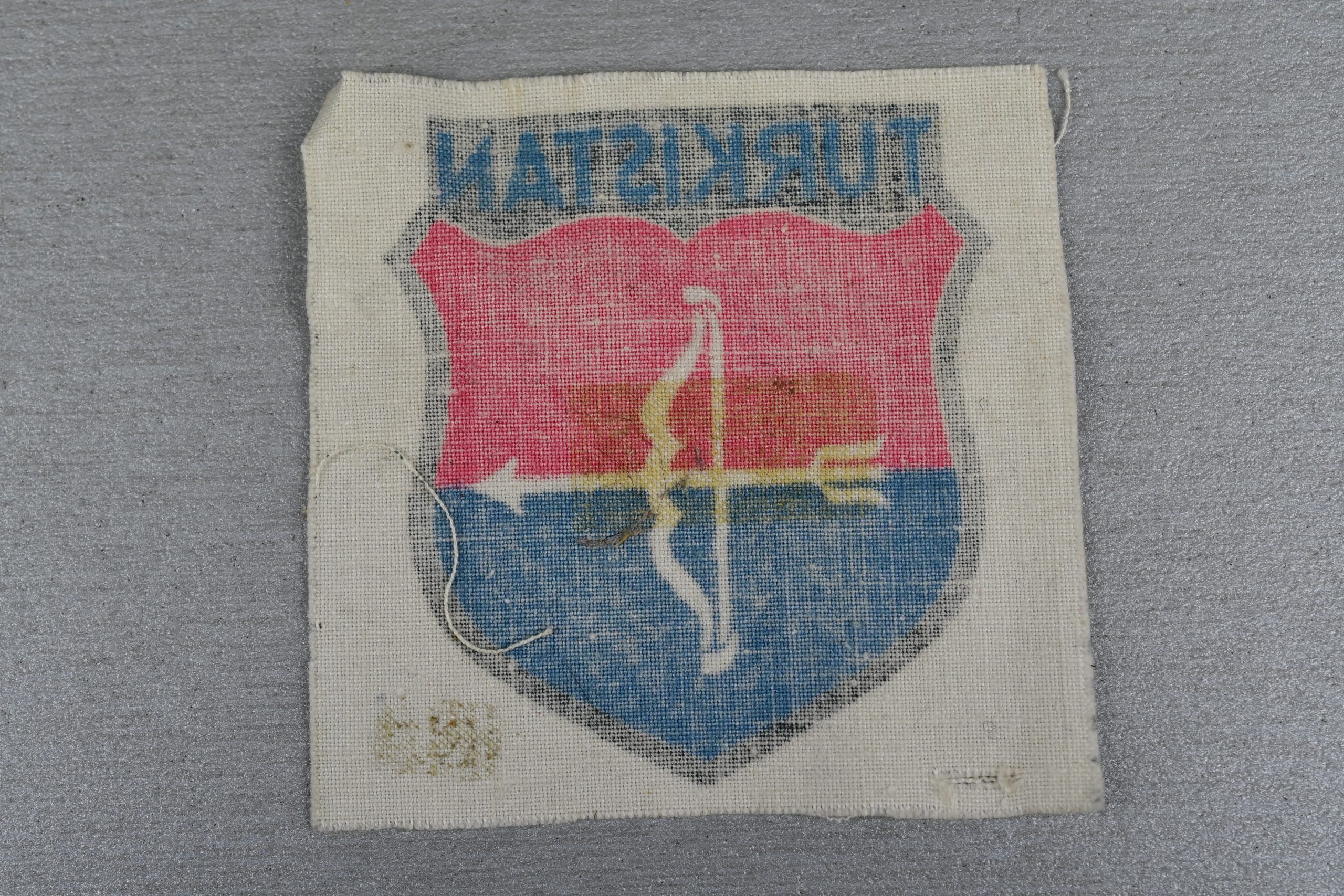 Wehrmacht 'Turkistan' second pattern 'BeVo' volunteer shield — image 2