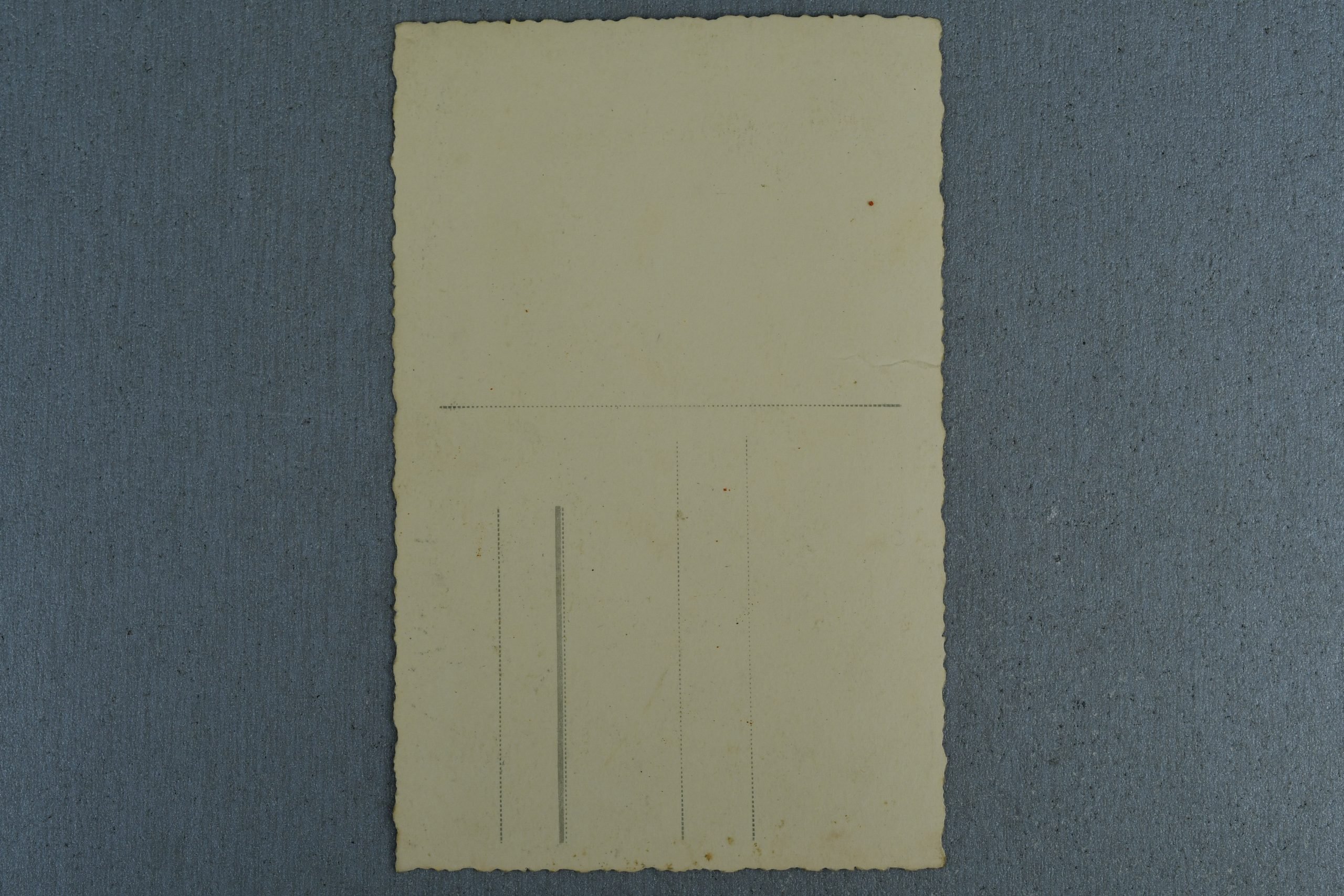 Army (heer) double portrait of soldier wearing a M35 helmet — image 5