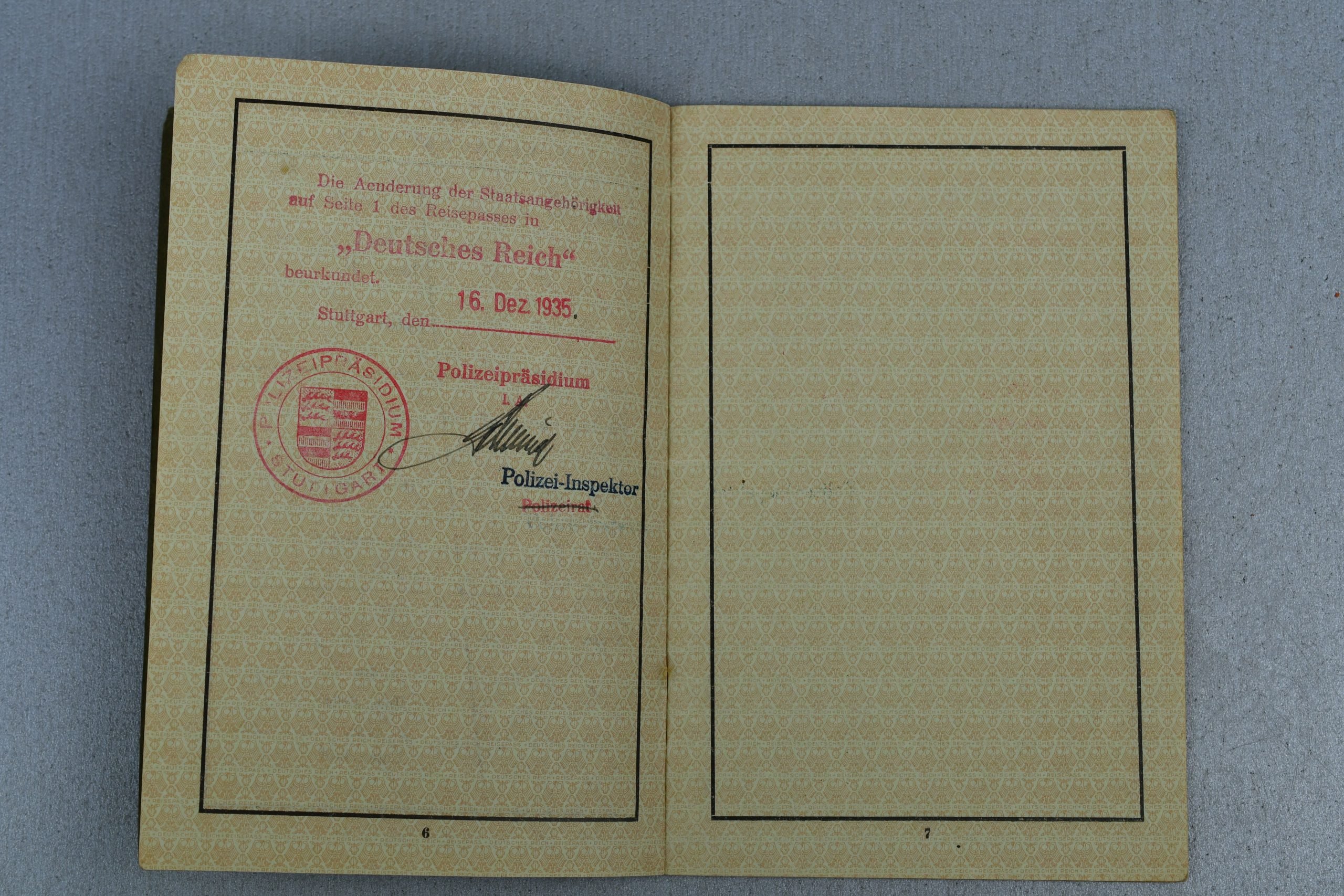 German pasport 'Reisepass' 1933 — image 5