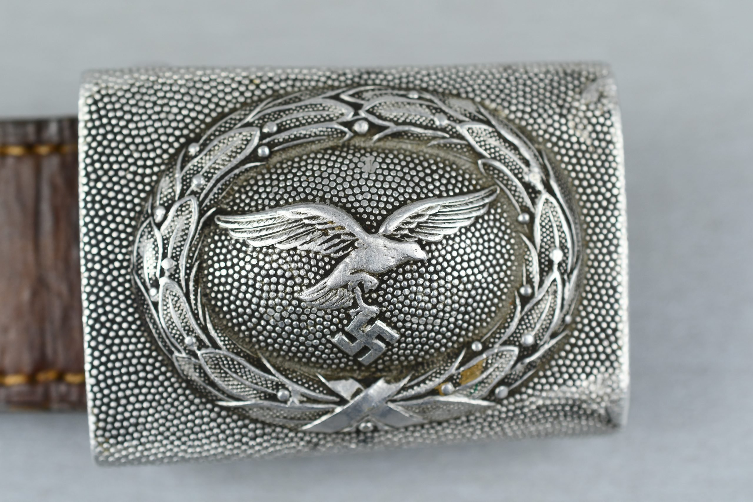 Luftwaffe aluminum belt buckle by J.Deutschbein 1937 — image 2