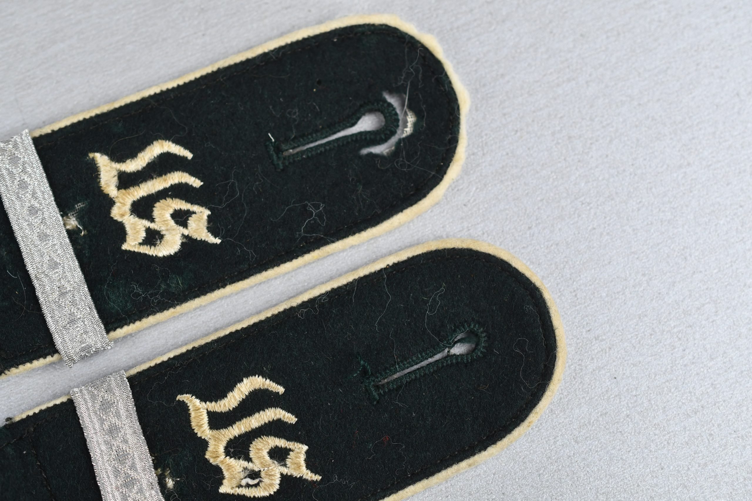 M36 army (Heer) infantry NCO-kandidate school shoulder boards ' Unteroffiziersschule' — image 3