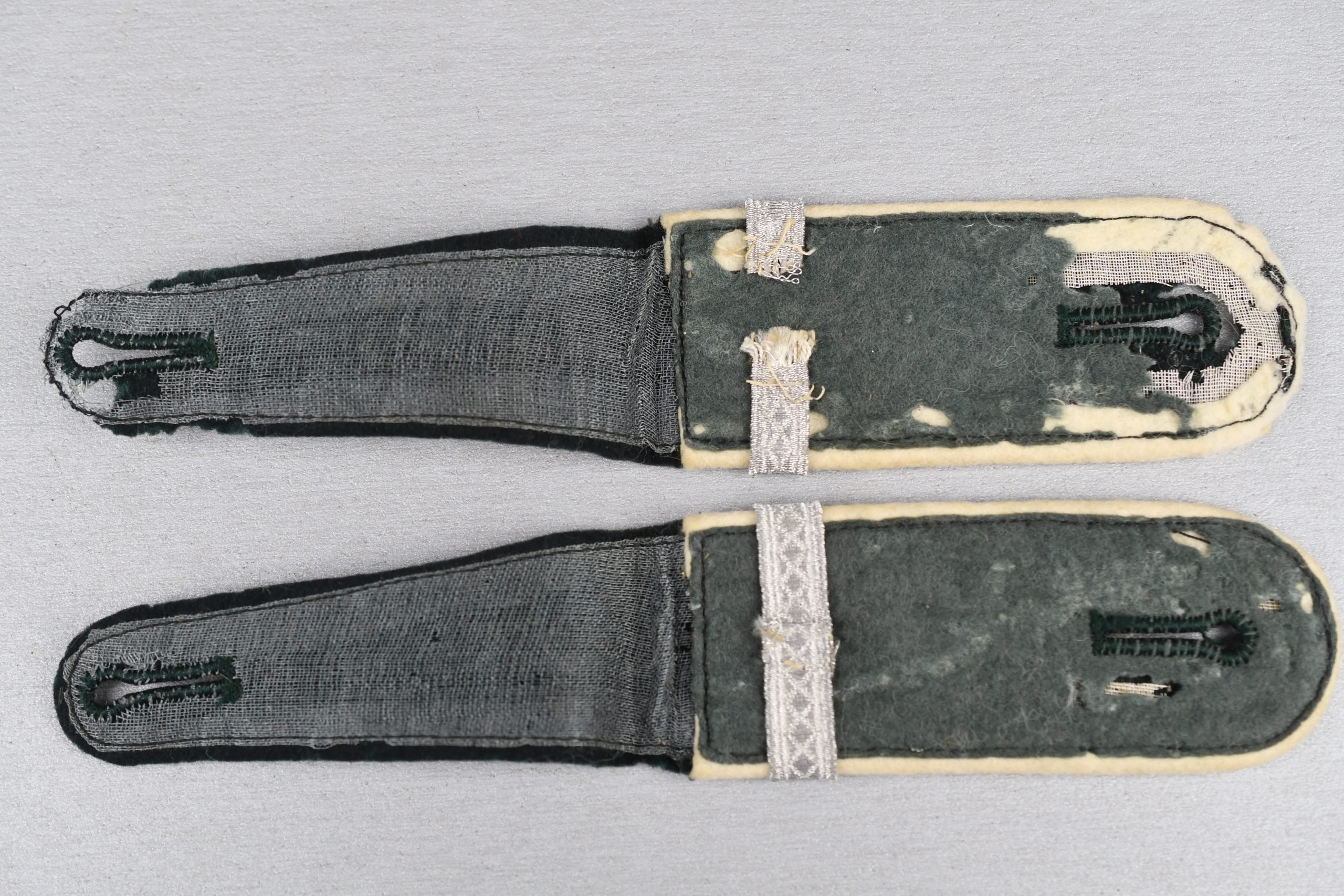 M36 army (Heer) infantry NCO-kandidate school shoulder boards ' Unteroffiziersschule' — image 5