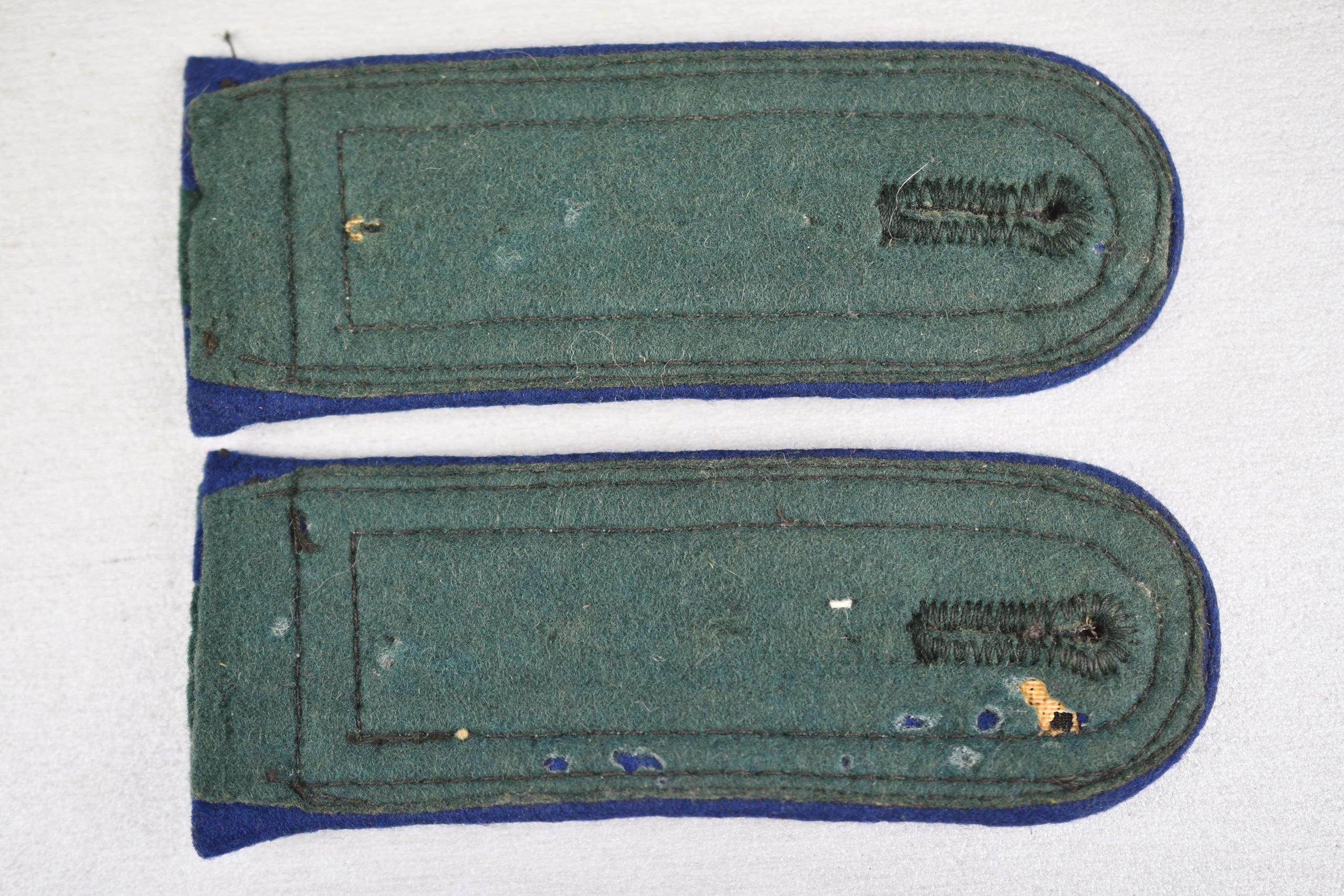 M36 army (Heer) shoulder boards for medic/sanitäter Oberfeldwebel Waffenrock — image 3