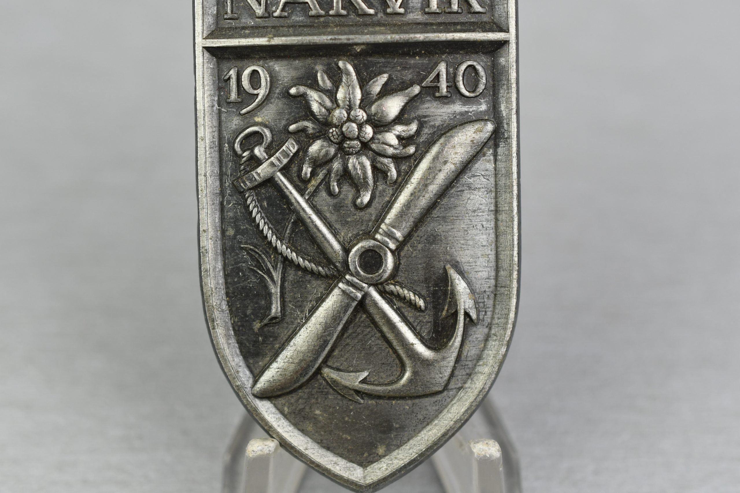 Army (Heer) Narvik campaign shield 1940 by Deumer — image 3