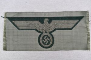 M40 army (Heer) 'BeVo' breast eagle
