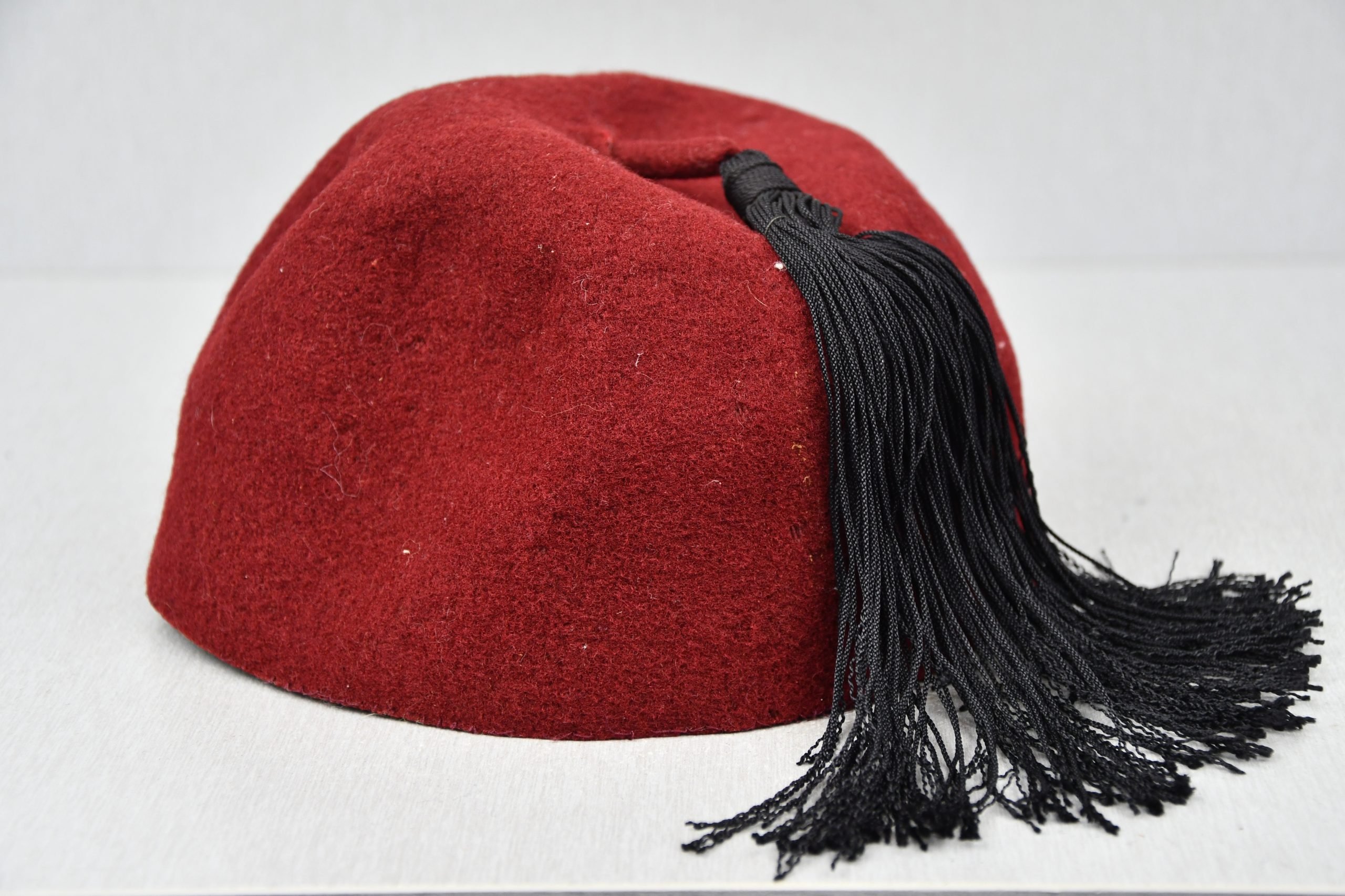 Waffen-SS Handschar (kroatische Nr. 1) maroon Fez — image 3