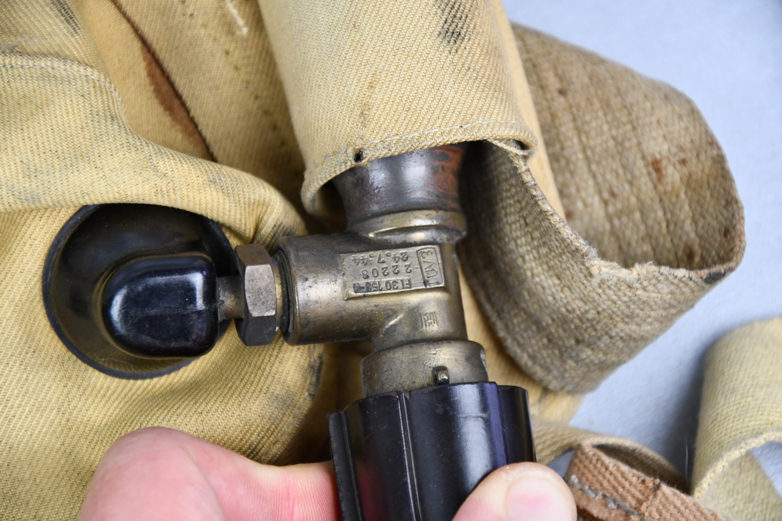 Luftwaffe pilot 'Schwimmweste' type 10-30 B-2 — image 2