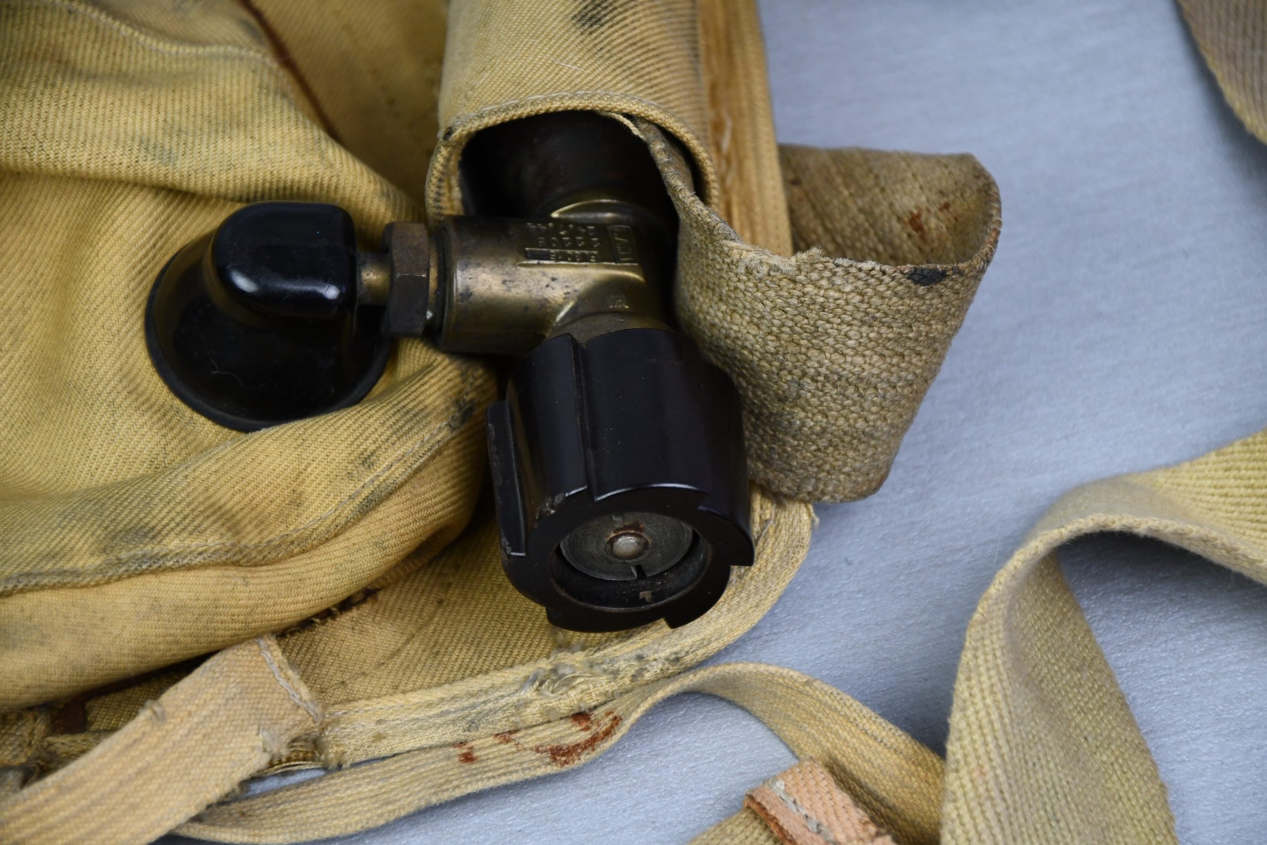 Luftwaffe pilot 'Schwimmweste' type 10-30 B-2 — image 3