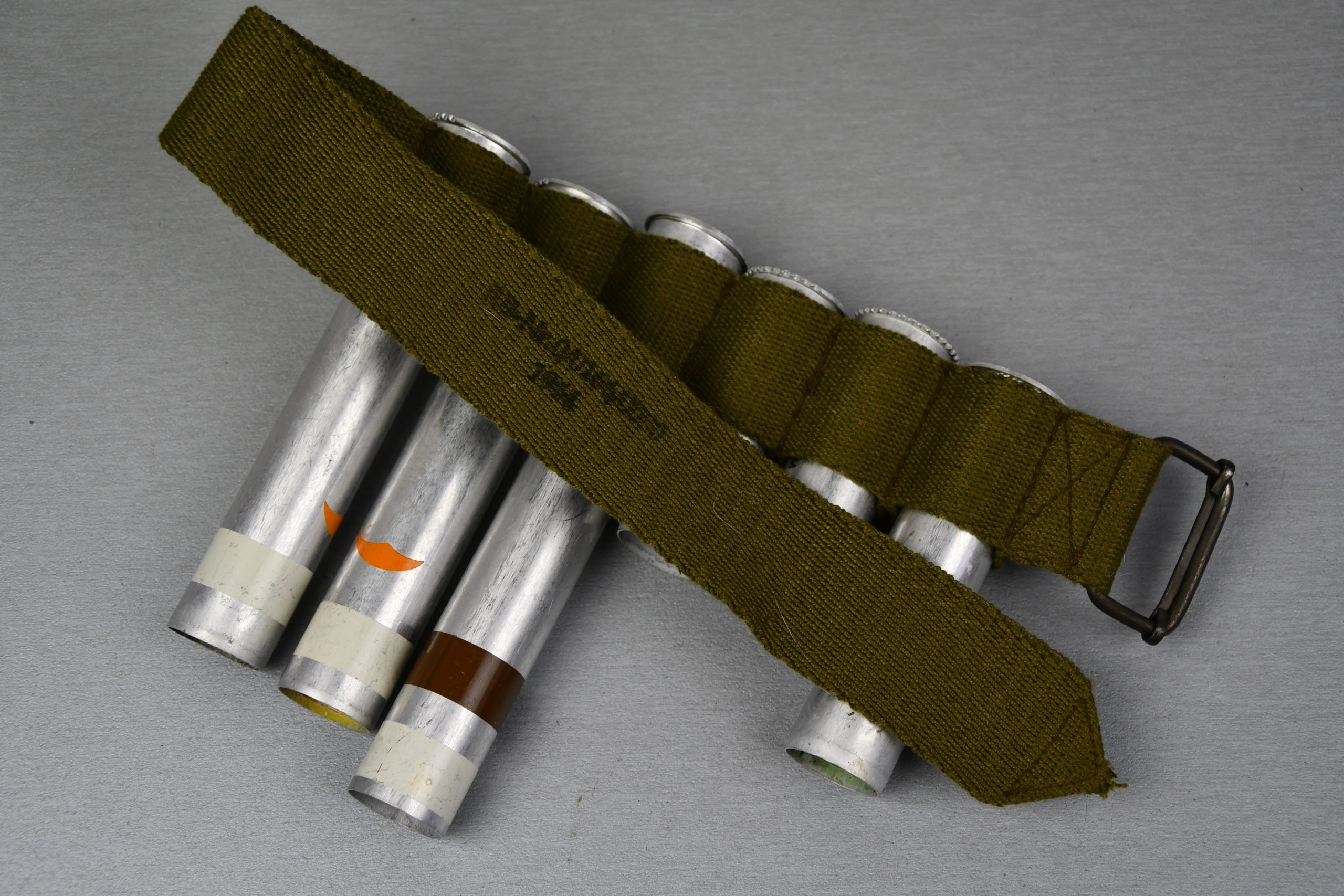 Luftwaffe 6 emtpy flare gun round with strap — image 2