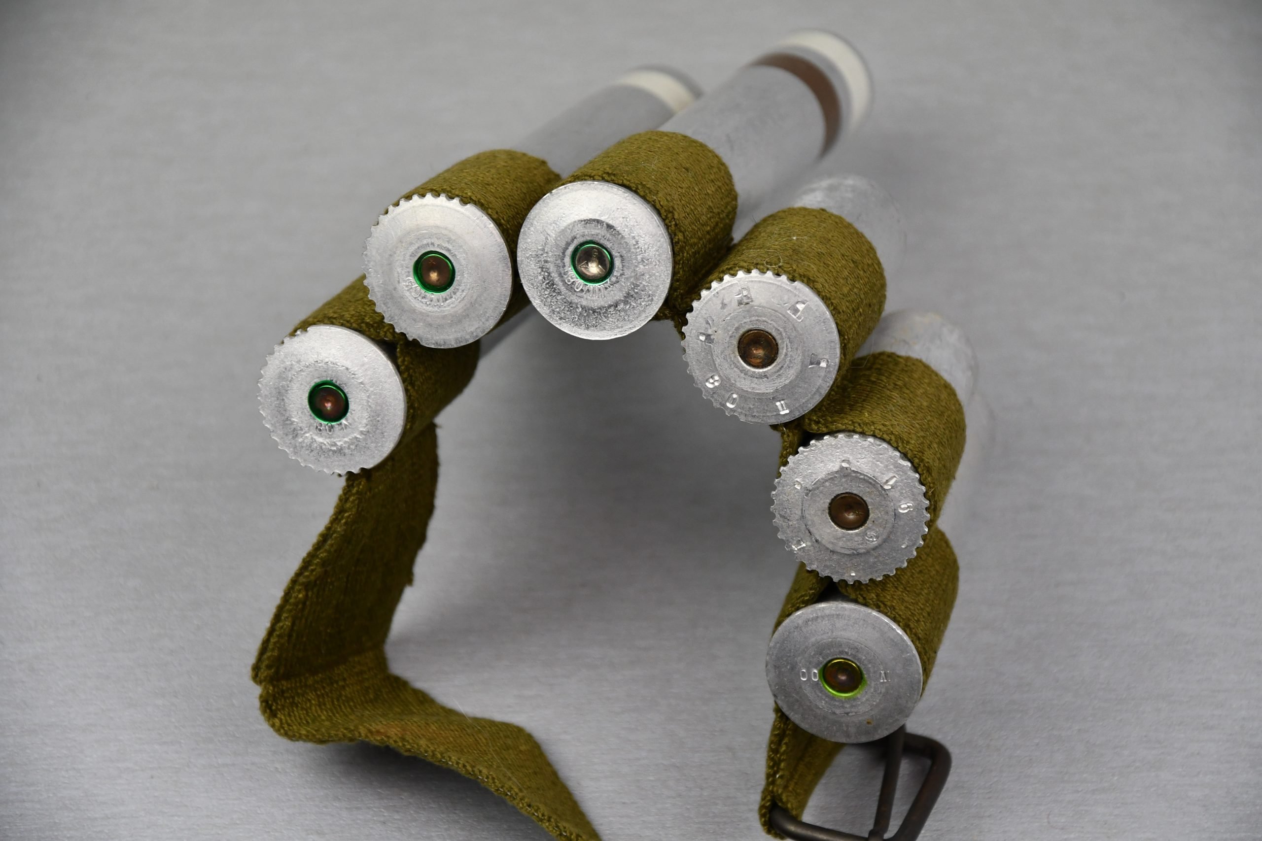 Luftwaffe 6 emtpy flare gun round with strap — image 4