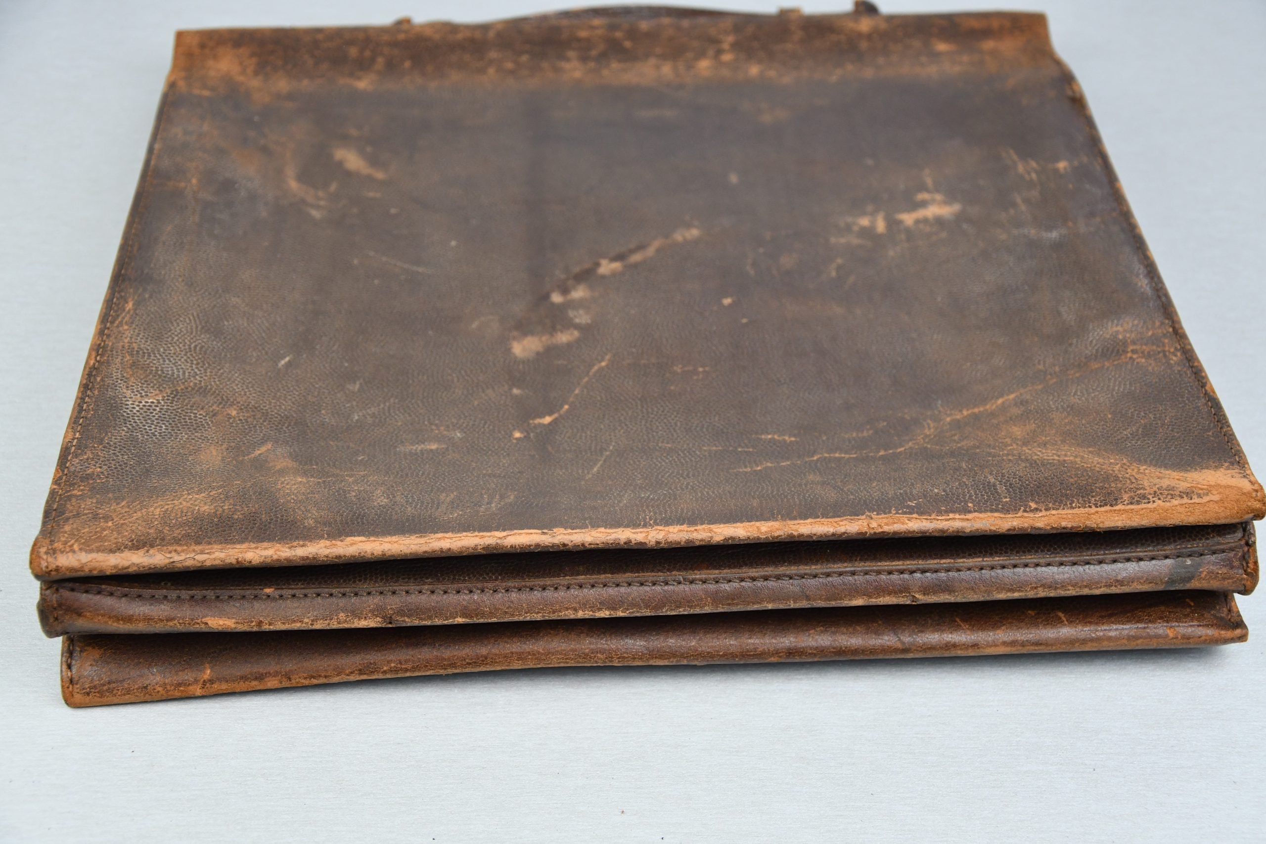 Luftwaffe pilot navigator leather suitcase — image 5