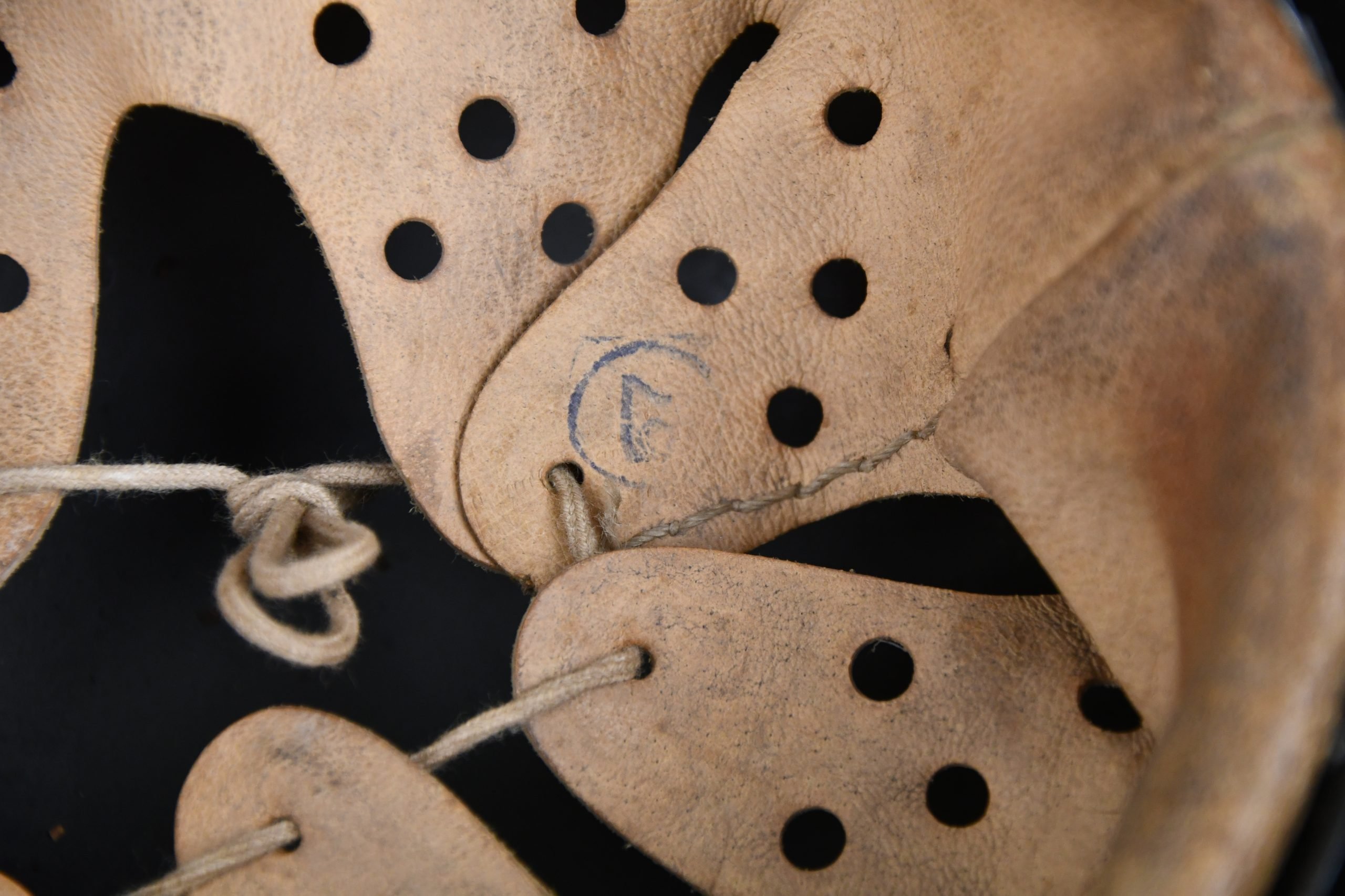 M42 army (Heer) single decal steel helmet ET64 — image 10