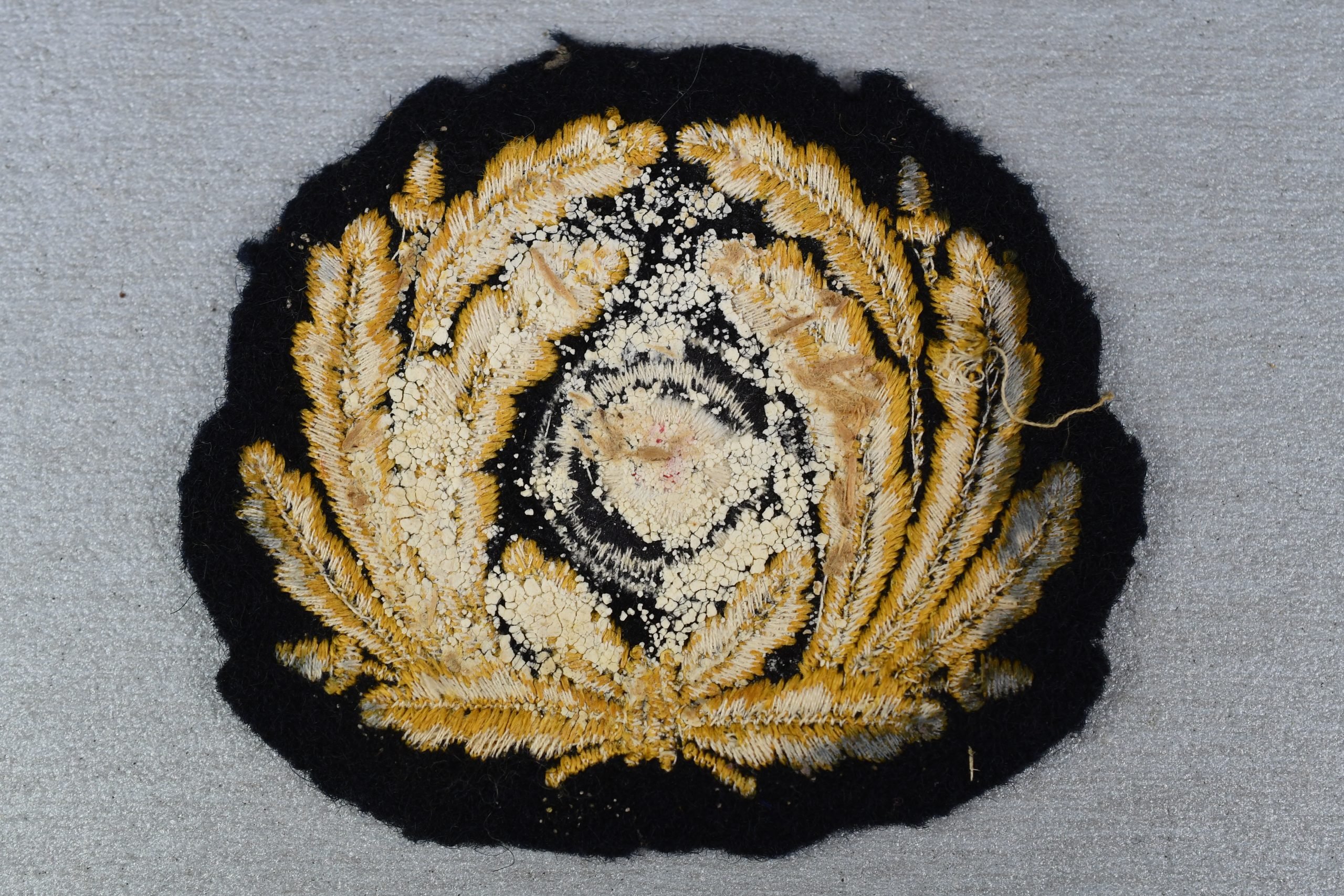 Kriegsmarine officer visor cap cocarde — image 2