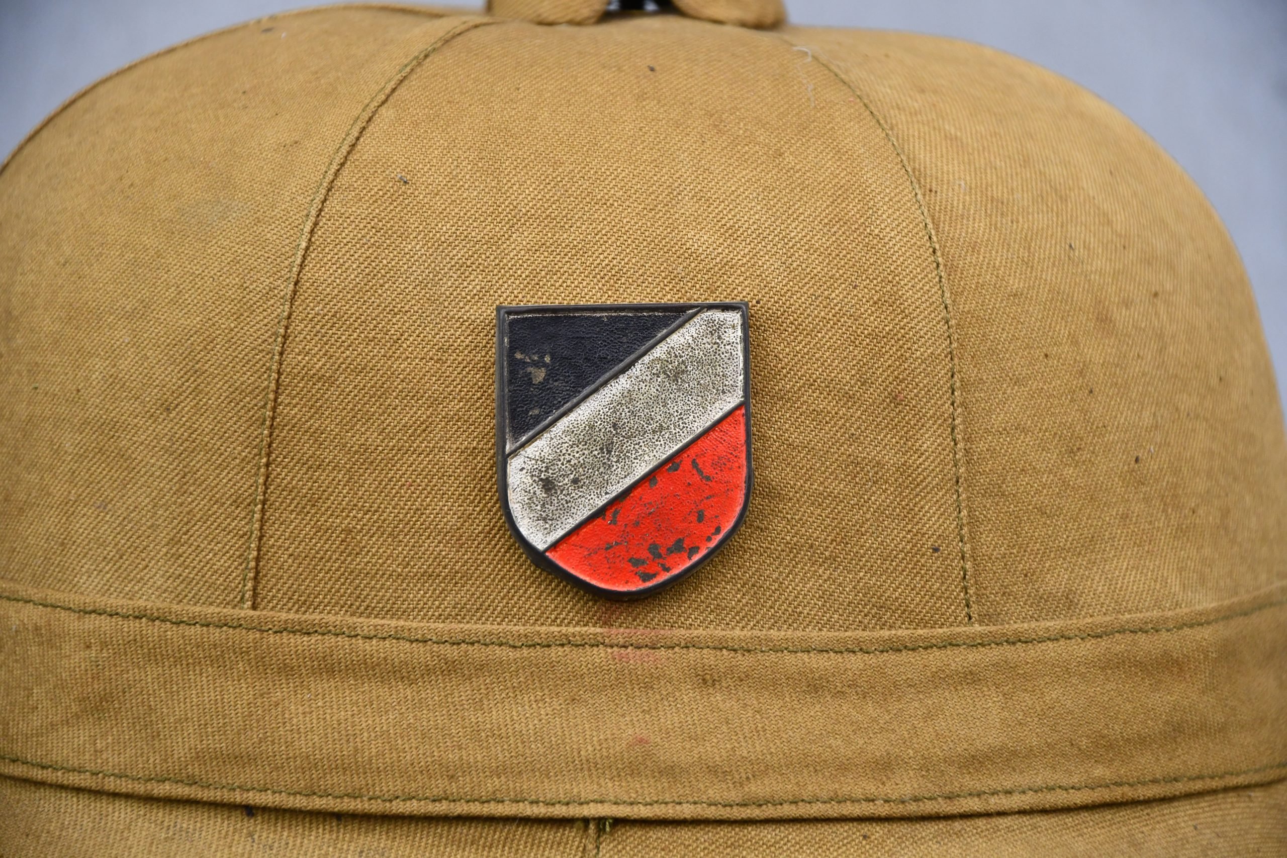 Army (Heer) tropical 'Afrikakorps' first pattern pith helmet by Werner Pause & Co. — image 5