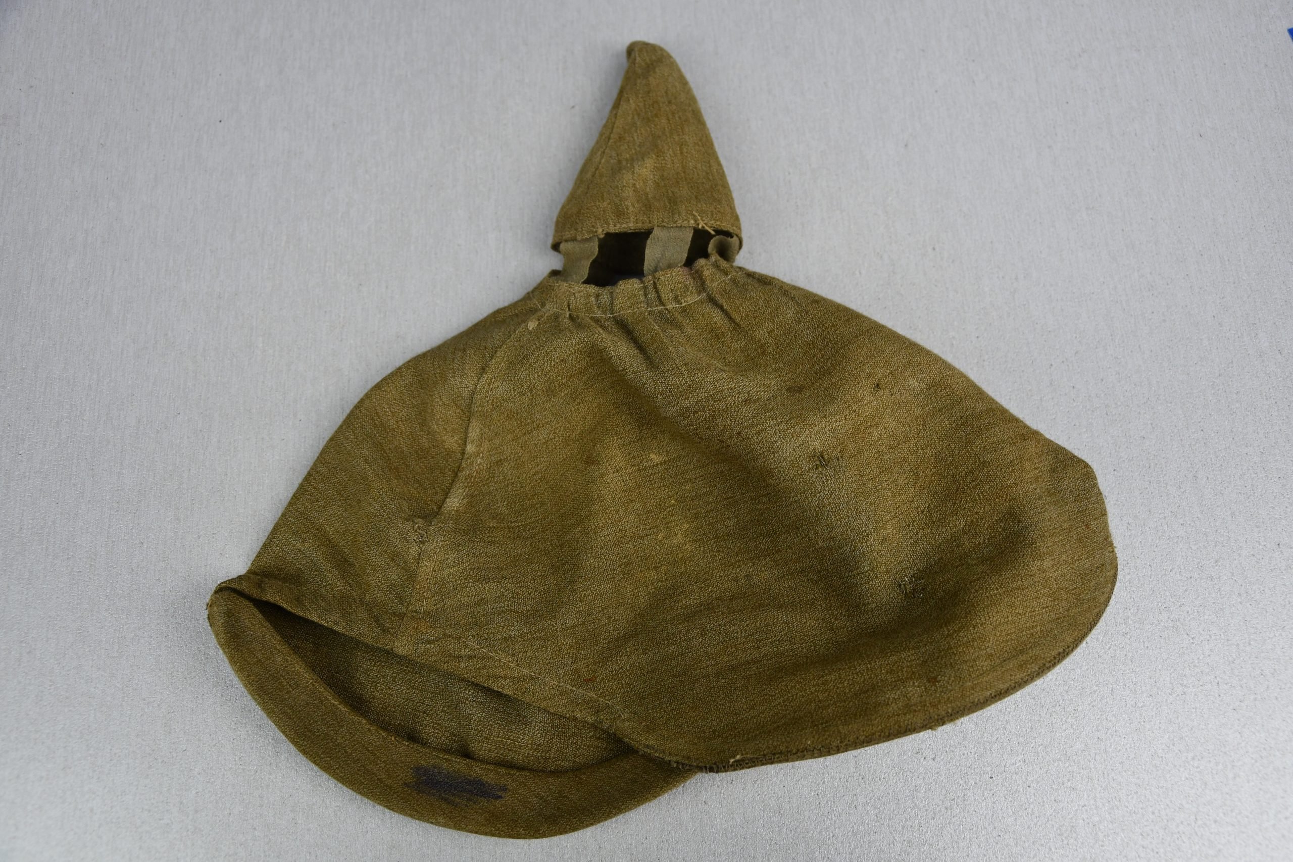 WW1 German officer spike helmet cover 'D.R.P.' — image 2