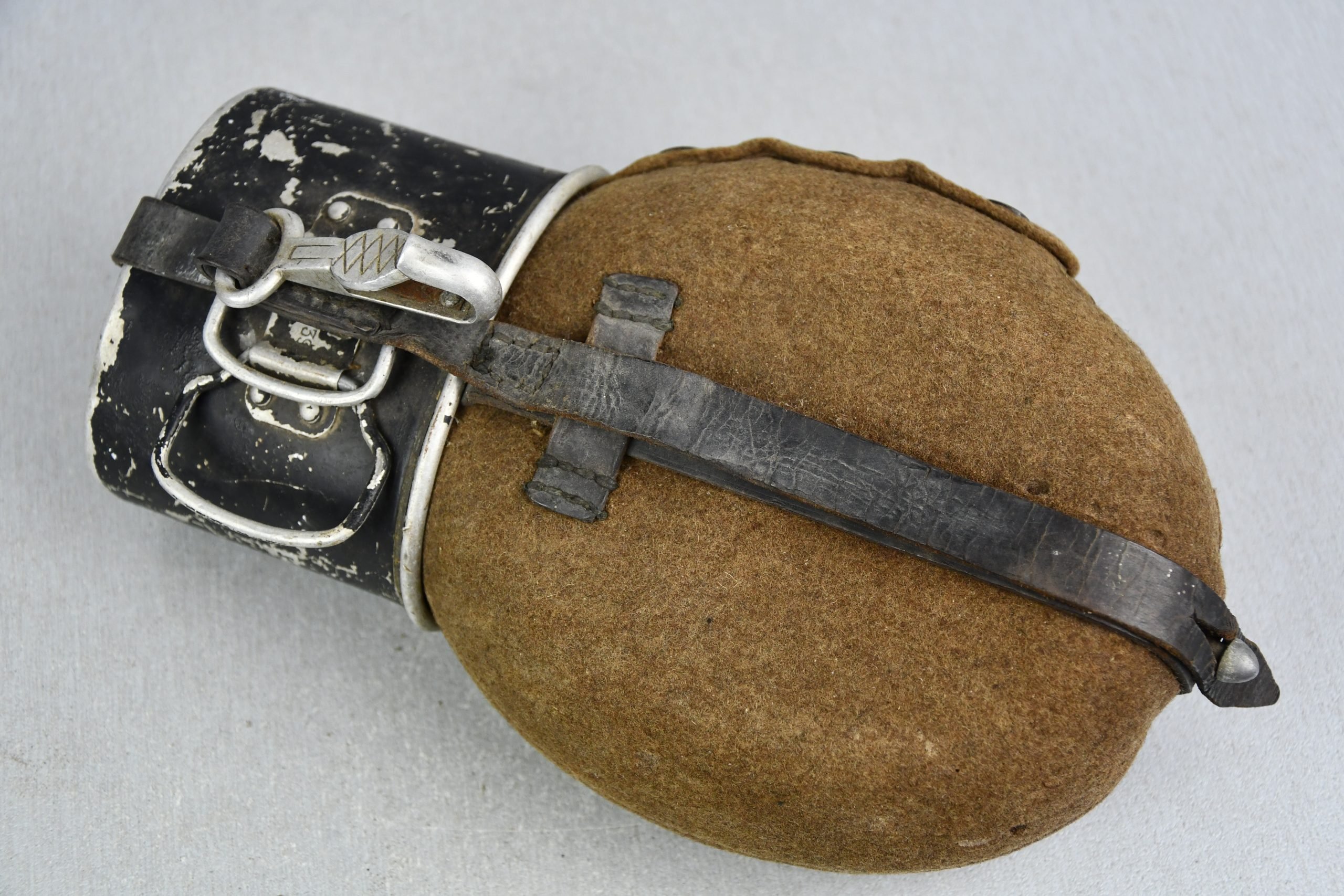 M31 Wehrmacht canteen A.W.G. 1936 — image 7