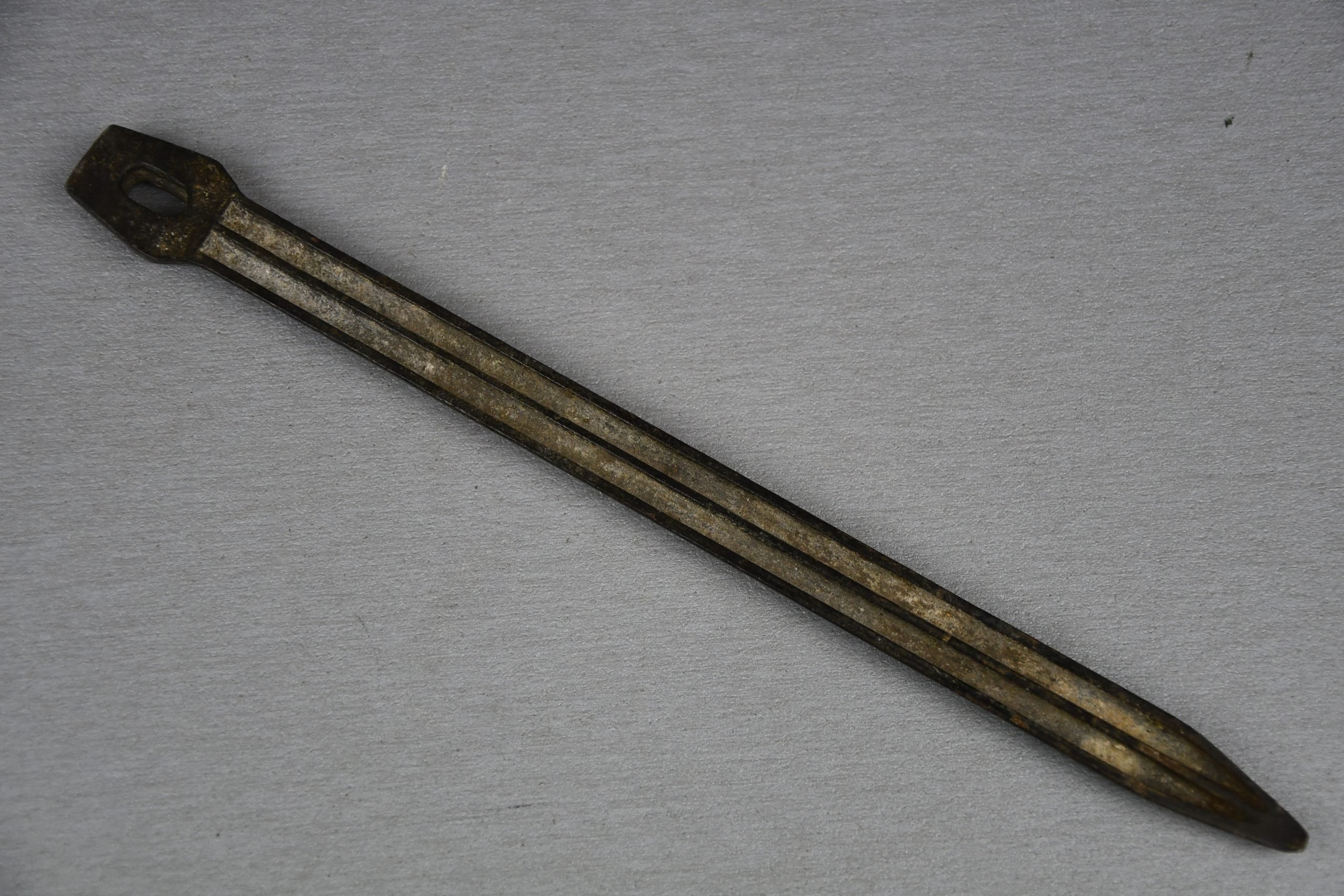 Wehrmacht tent peg for zeltbahn by S.&O. 1938 — image 2