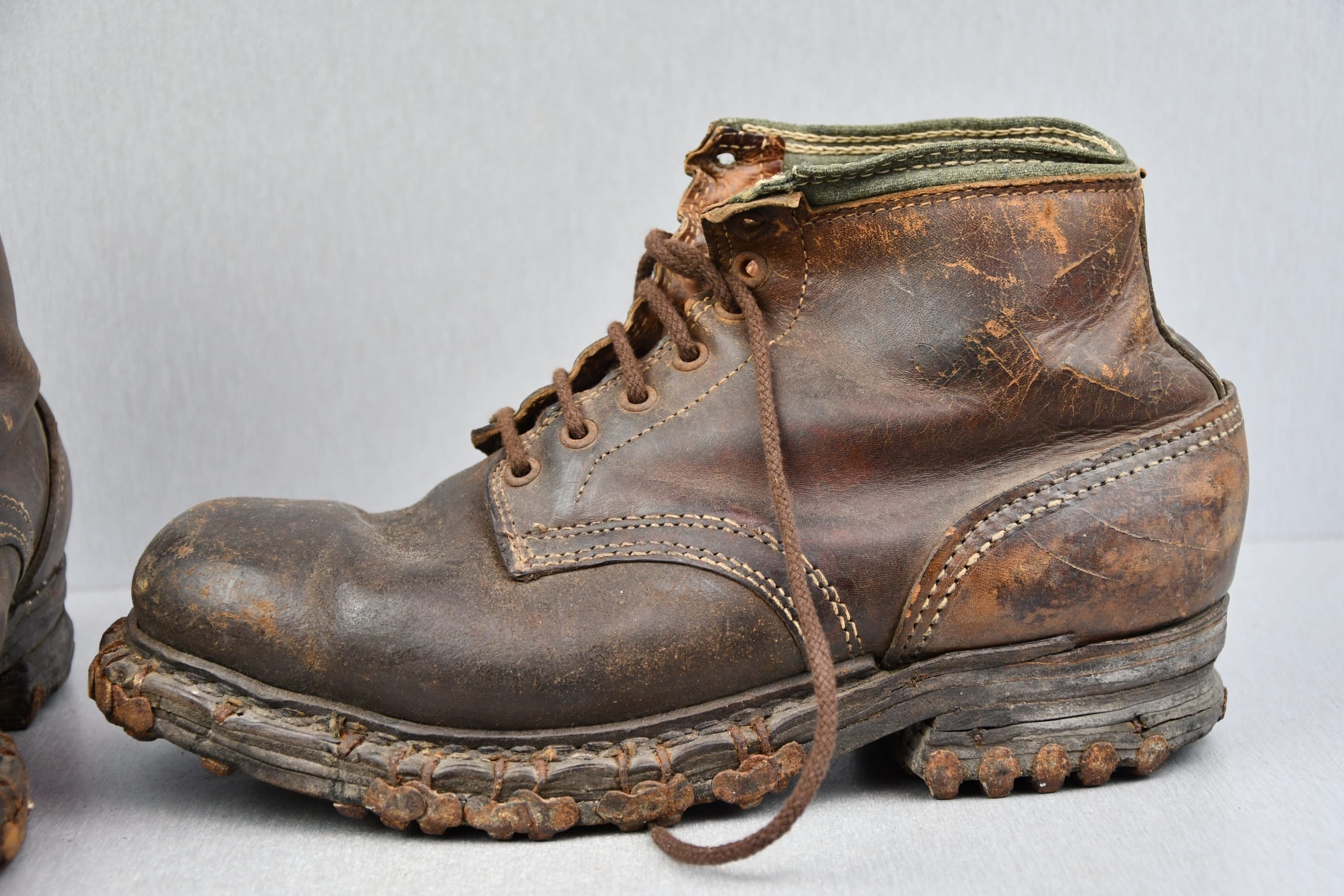 M37 Wehrmacht 'Gebirgsjäger' mountain boots with RBNr. — image 3