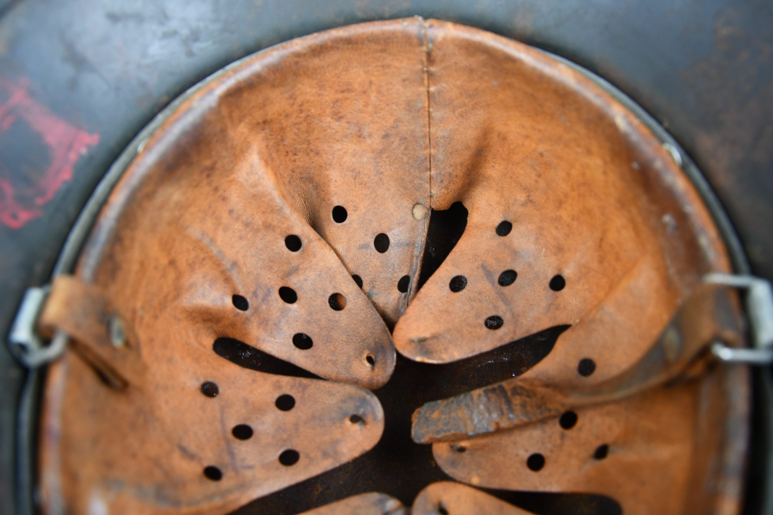 M40 Army (Heer) single decal steel helmet NS64 — image 10