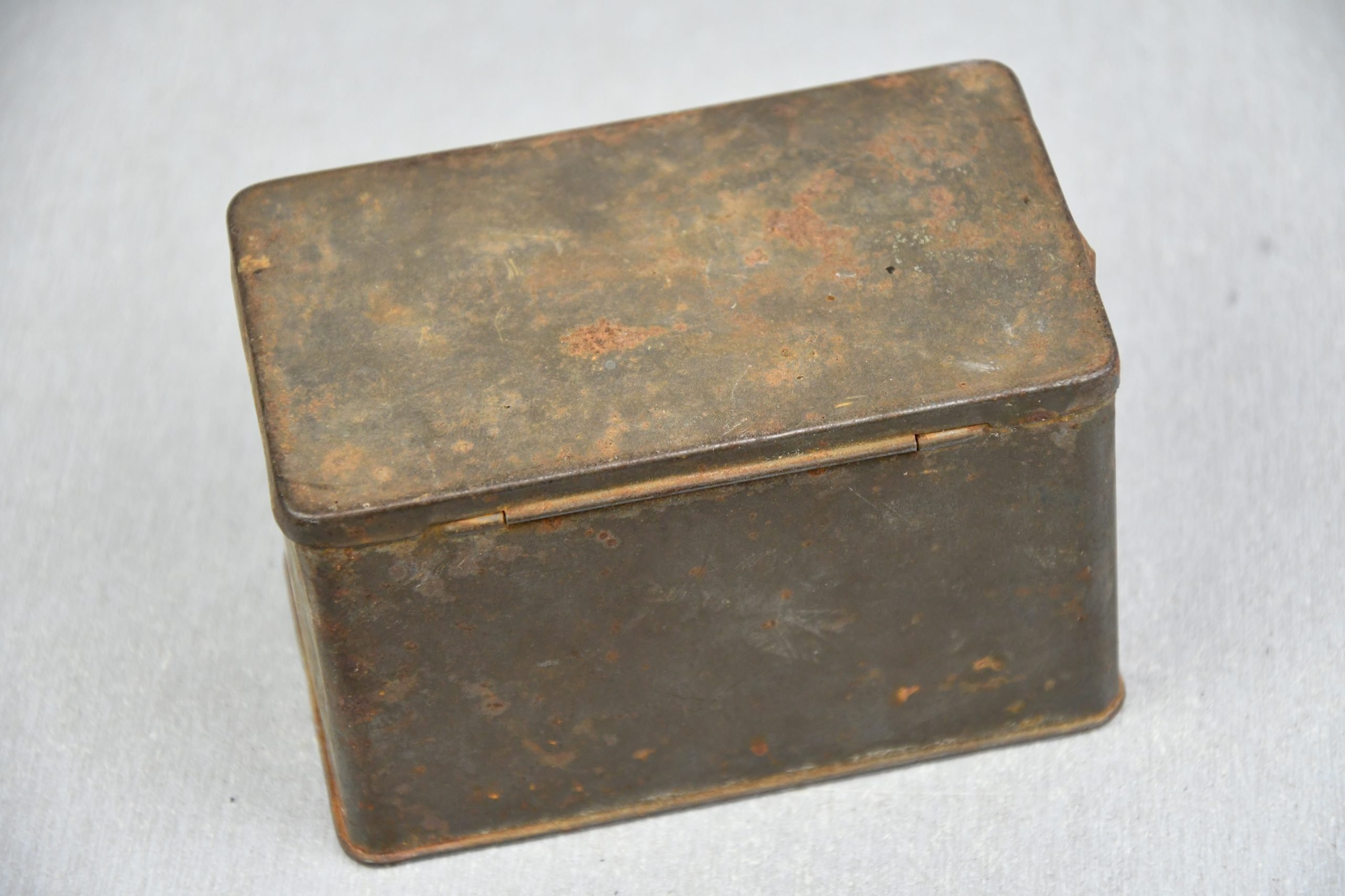 Wehrmacht motorcycle dust goggles in box 'Kradmelderbrille' by GV 1941 — image 6