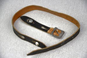 German helmet chin strap with RFNr.