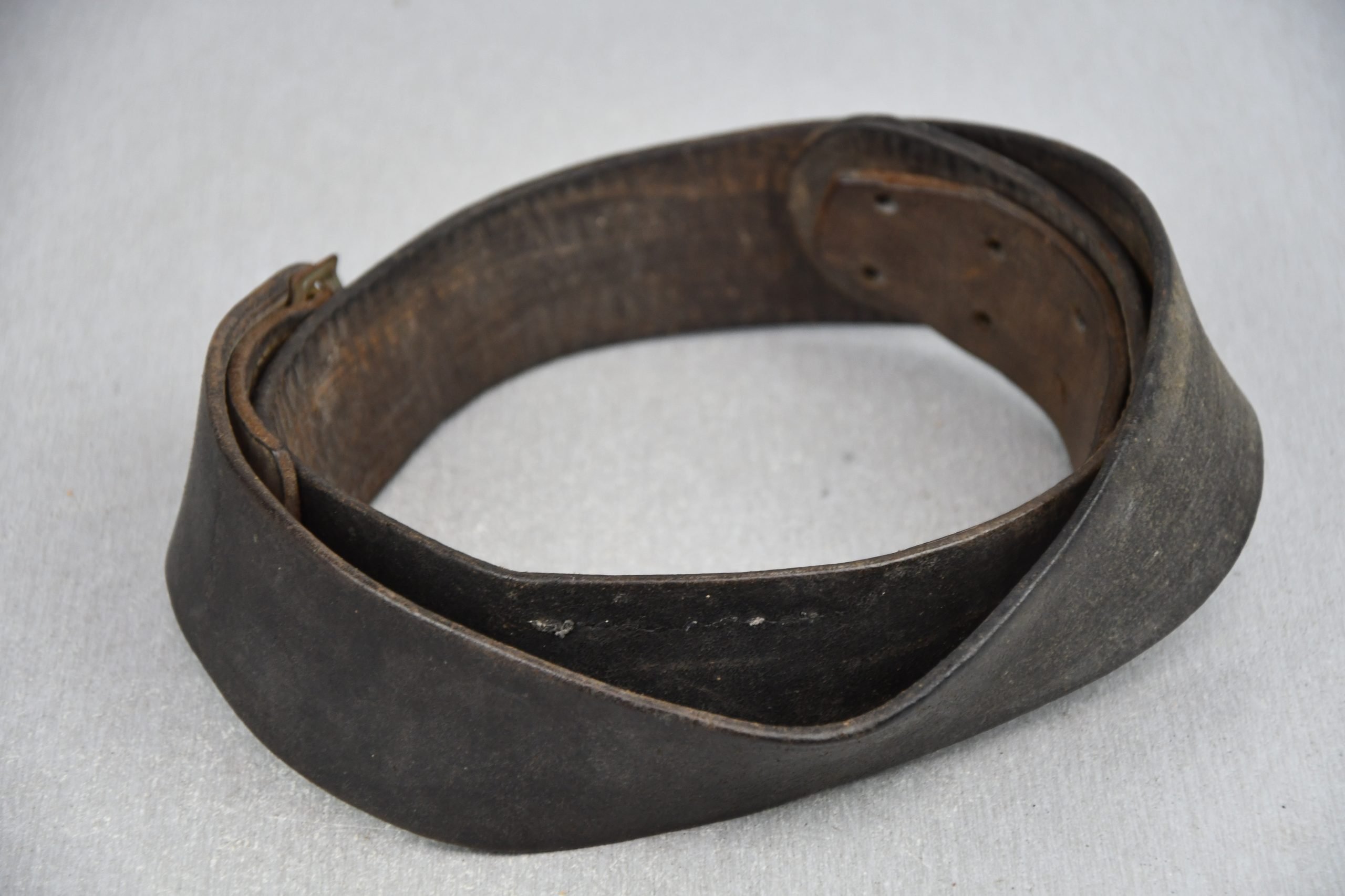 Wehrmacht leather equipment belt — image 2