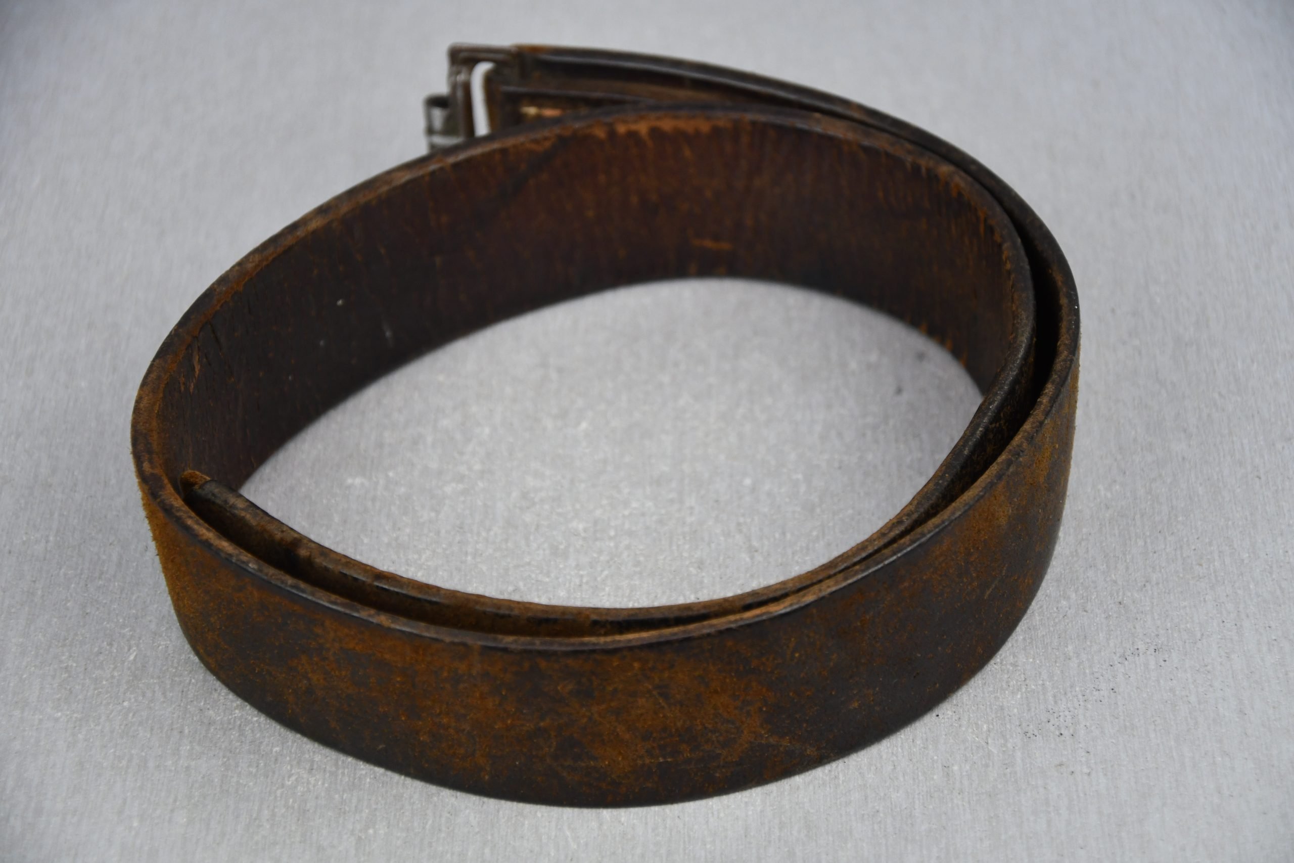 Wehrmacht leather equipment belt — image 2
