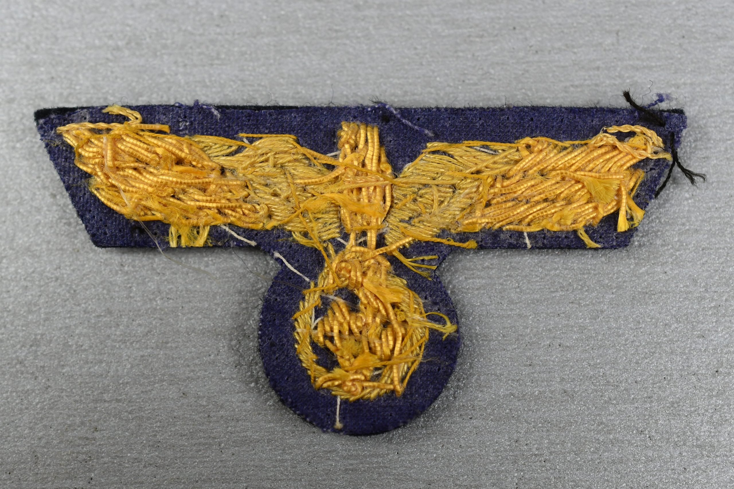 Kriegsmarine officer bullion/celluloid cap eagle — image 2