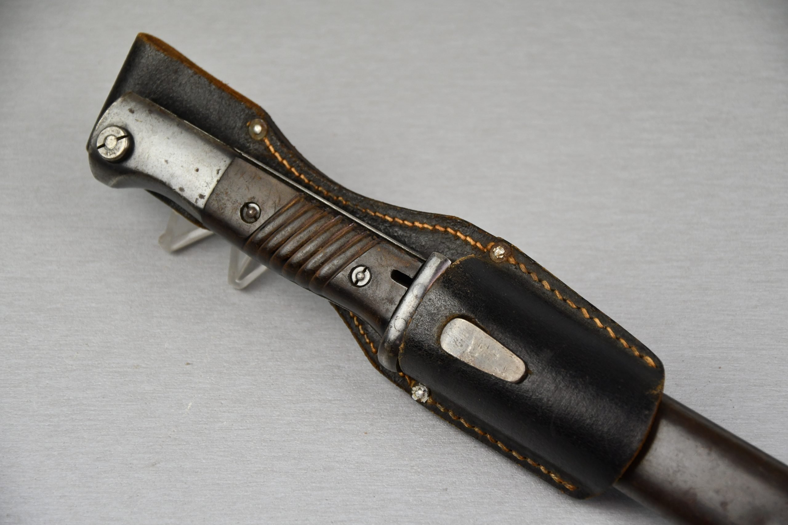 Matching Wehrmacht K98 bayonet by asw 1941 with frog — image 3
