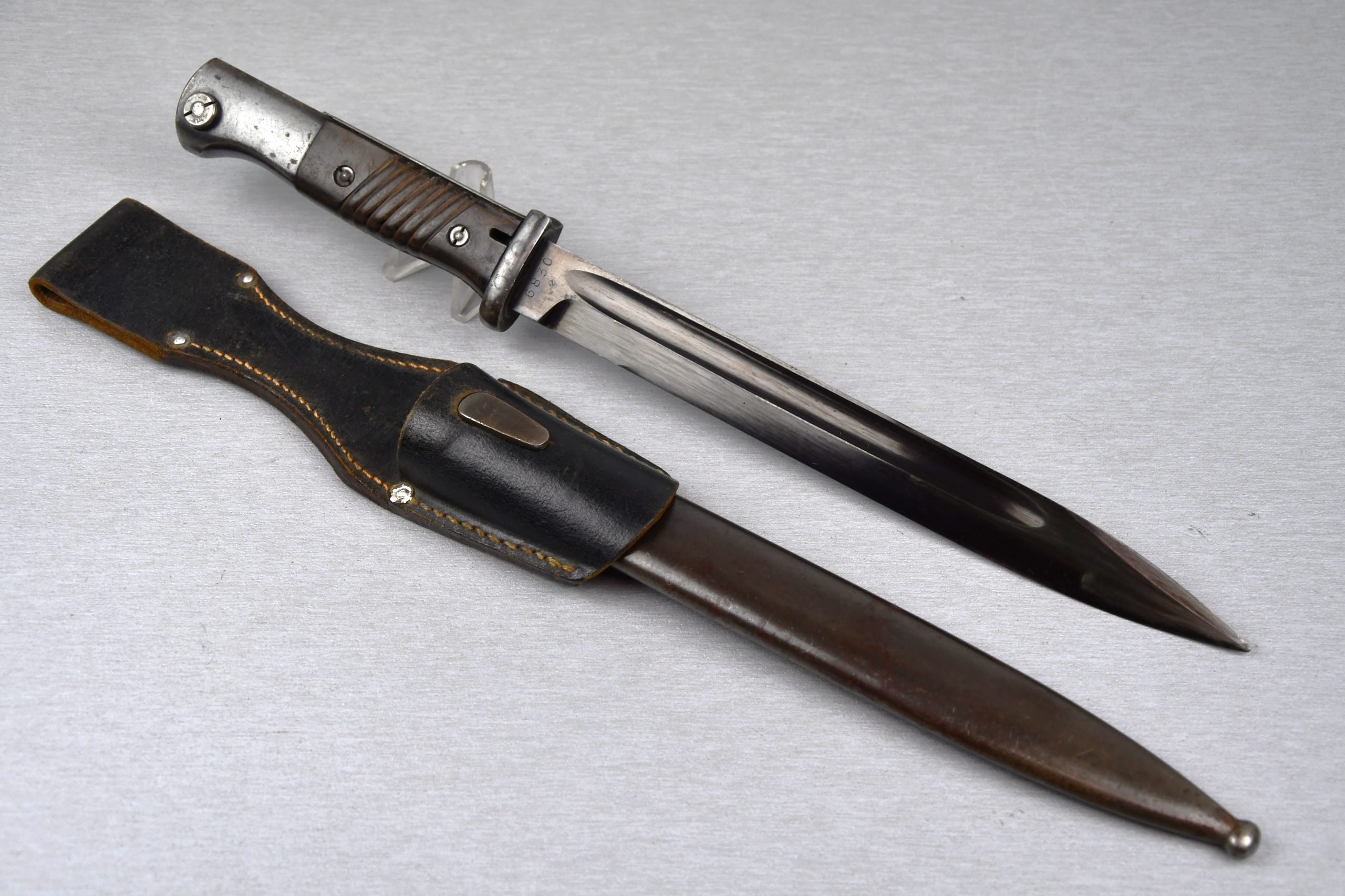 Matching Wehrmacht K98 bayonet by asw 1941 with frog — image 7