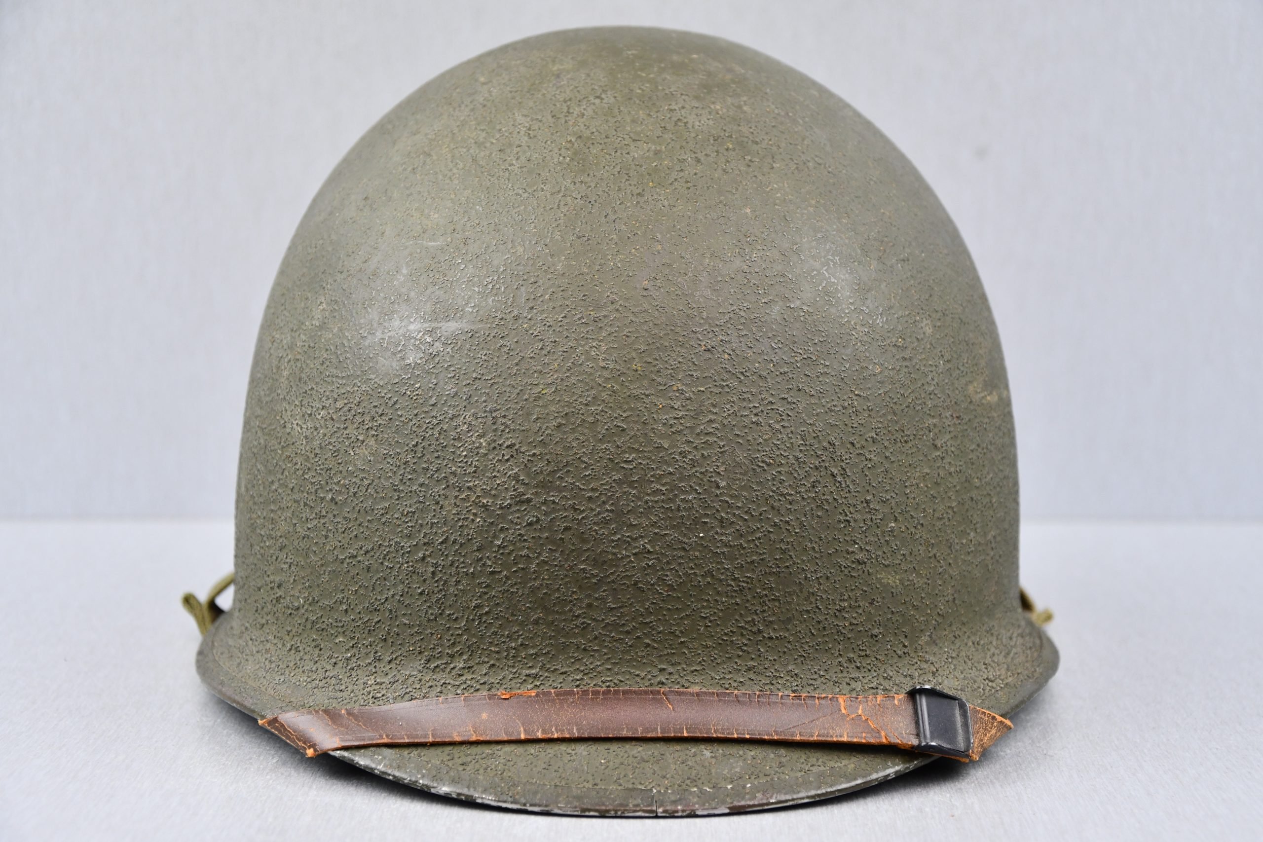 US M1 steel fixed bail helmet by 'Schleuter' with liner by Firestone — image 2