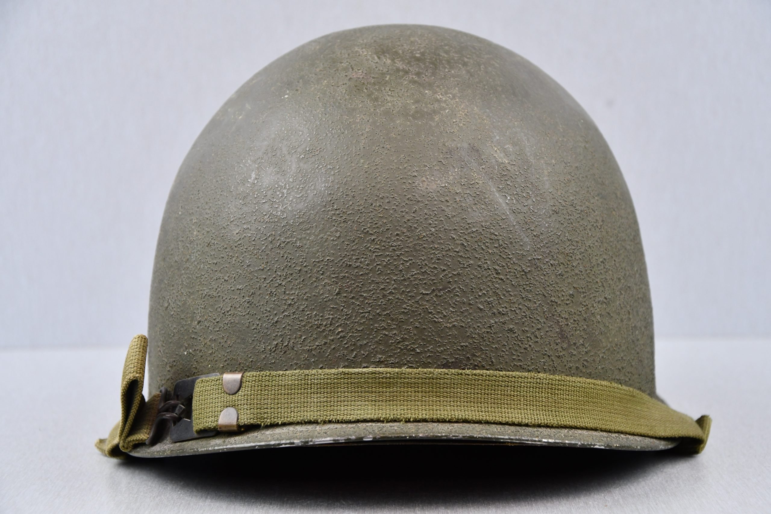 US M1 steel fixed bail helmet by 'Schleuter' with liner by Firestone — image 4
