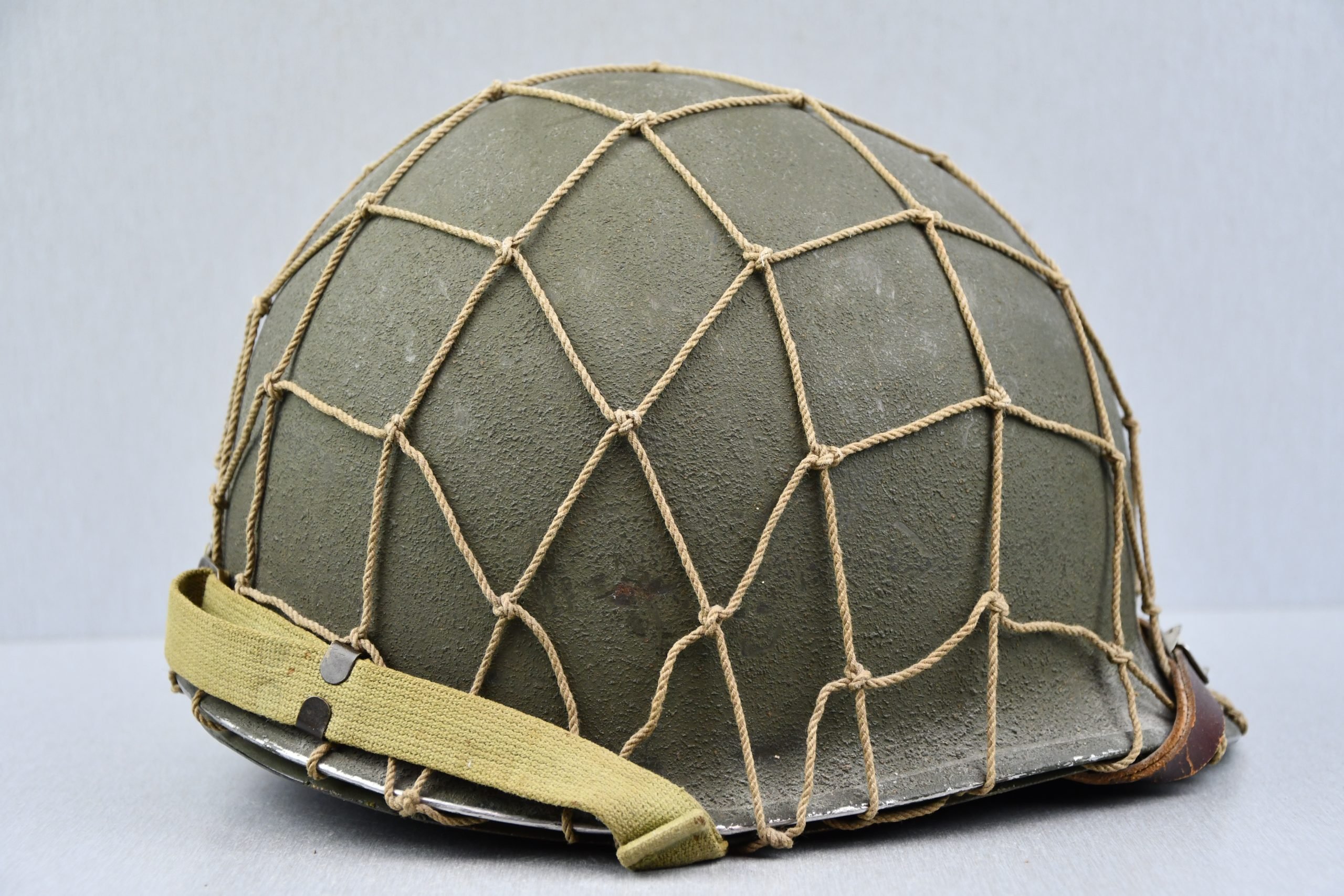 US WW2 M1 fixed bale steel helmet with liner by CAPAC — image 4