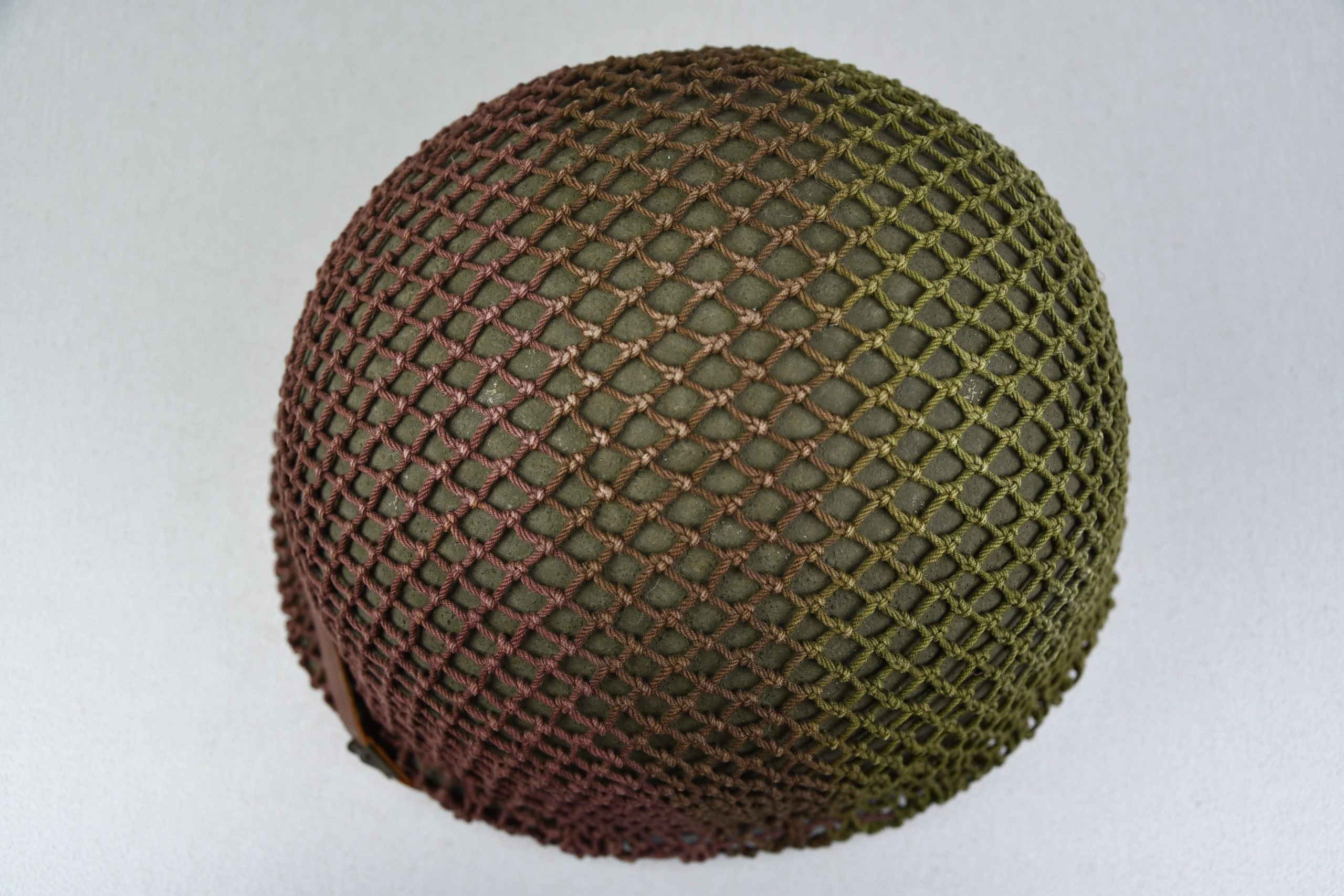 MINT US WW2 M1 fixed bale steel helmet with early Inland liner — image 9