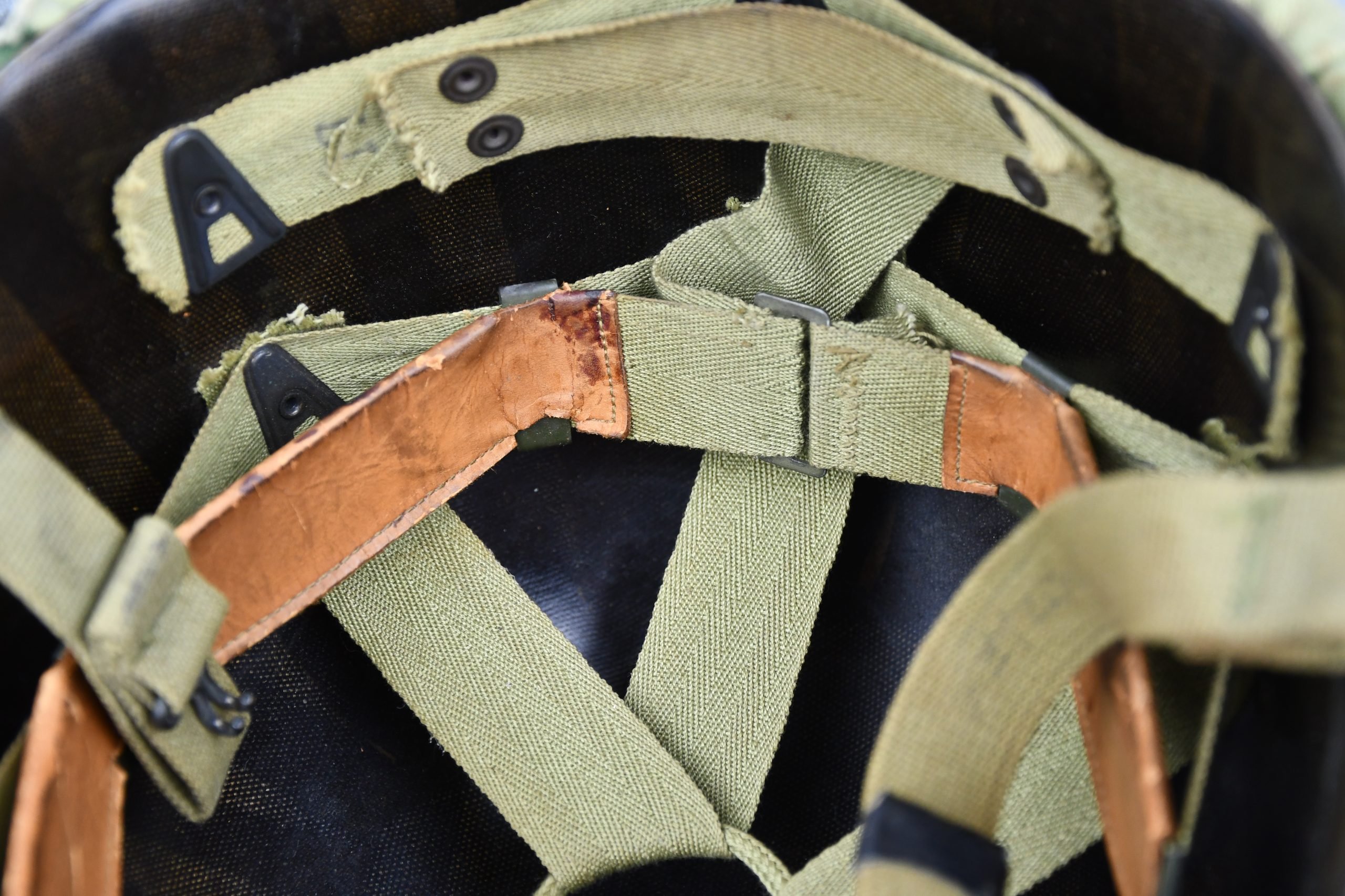 US WW2 M1 steel fixed bail helmet with liner by 'Int'l Molded Plastics Co' and USMC camo cover — image 13