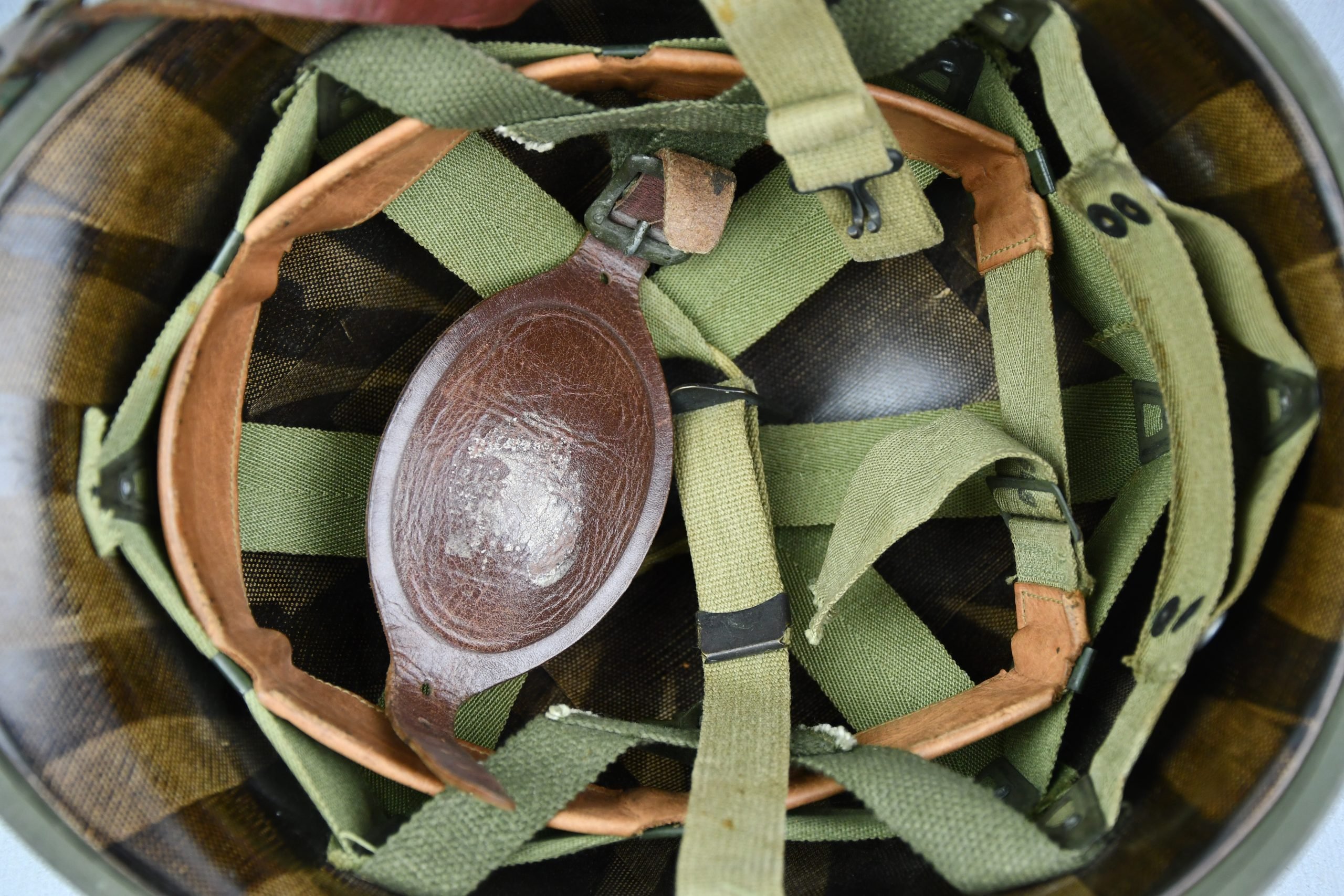 US WW2 M1-C paratrooper helmet with Westinghouse liner — image 11