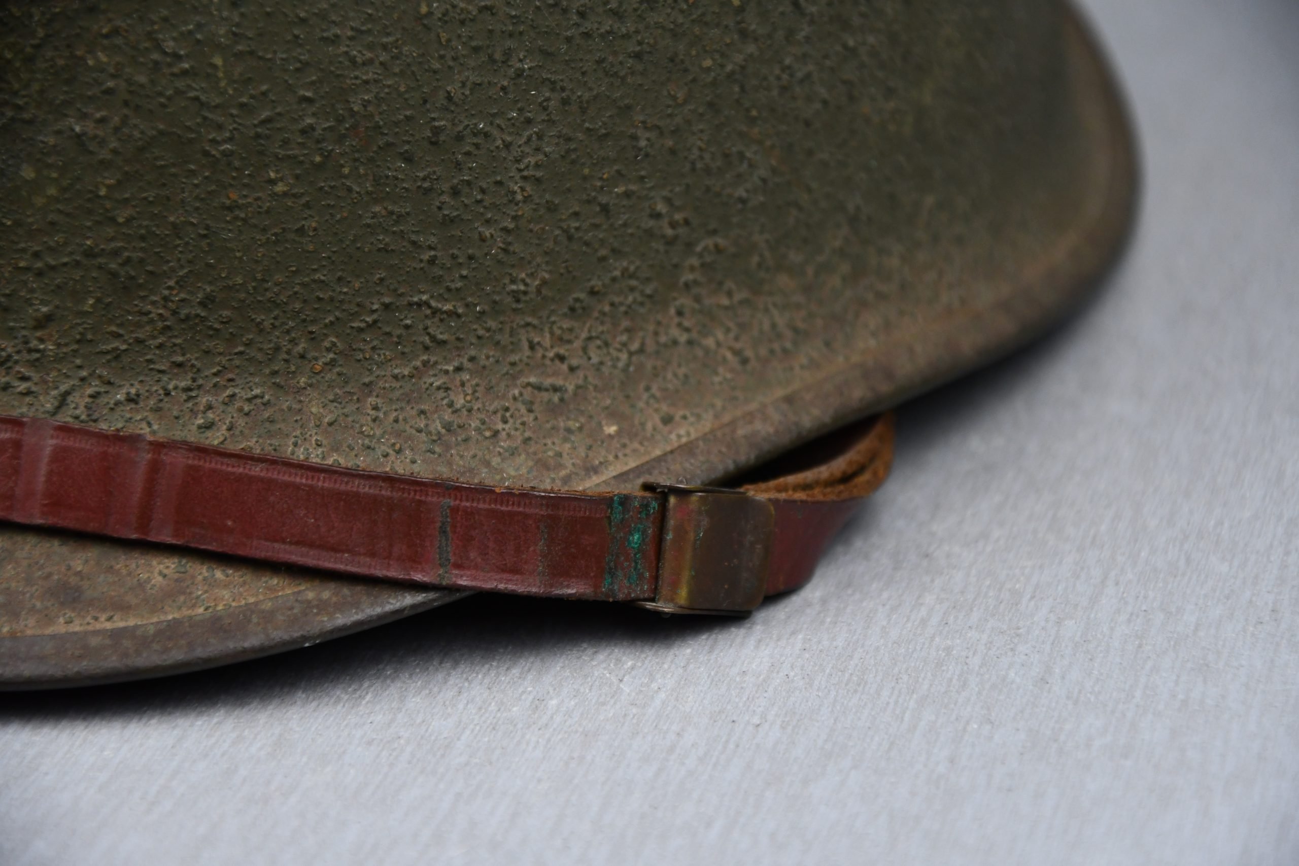 US WW2 M1-C paratrooper helmet with Westinghouse liner — image 4