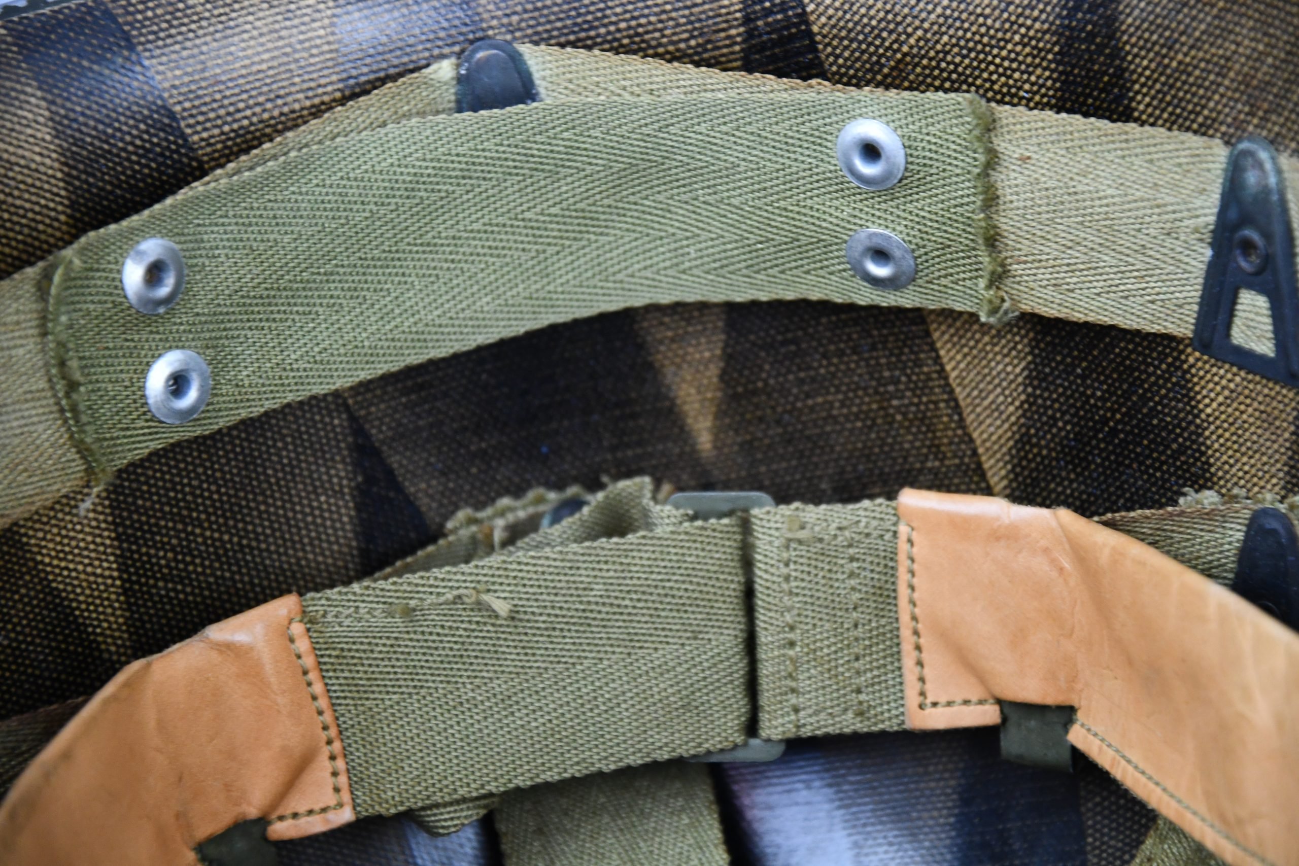 US WW2 M1 fixed bale steel helmet with liner by CAPAC for Lieutenant — image 13