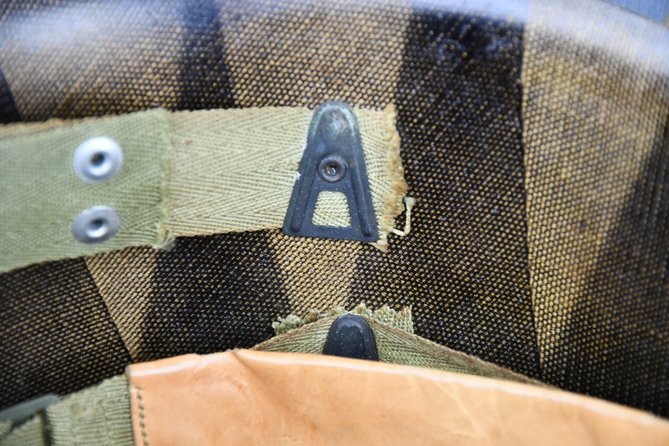 US WW2 M1 fixed bale steel helmet with liner by CAPAC for Lieutenant — image 14