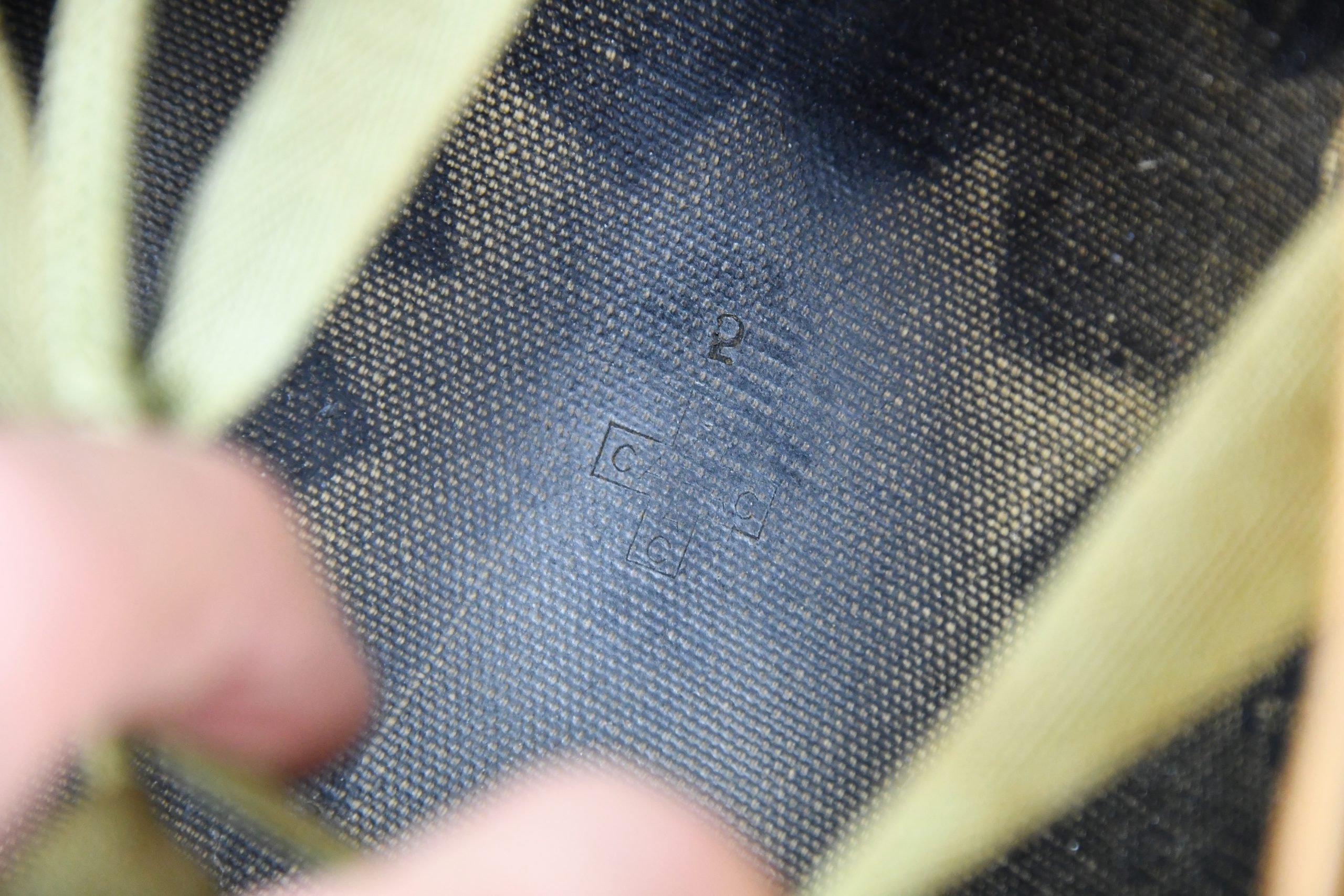 US WW2 M1 fixed bale steel helmet with liner by CAPAC for Lieutenant — image 16