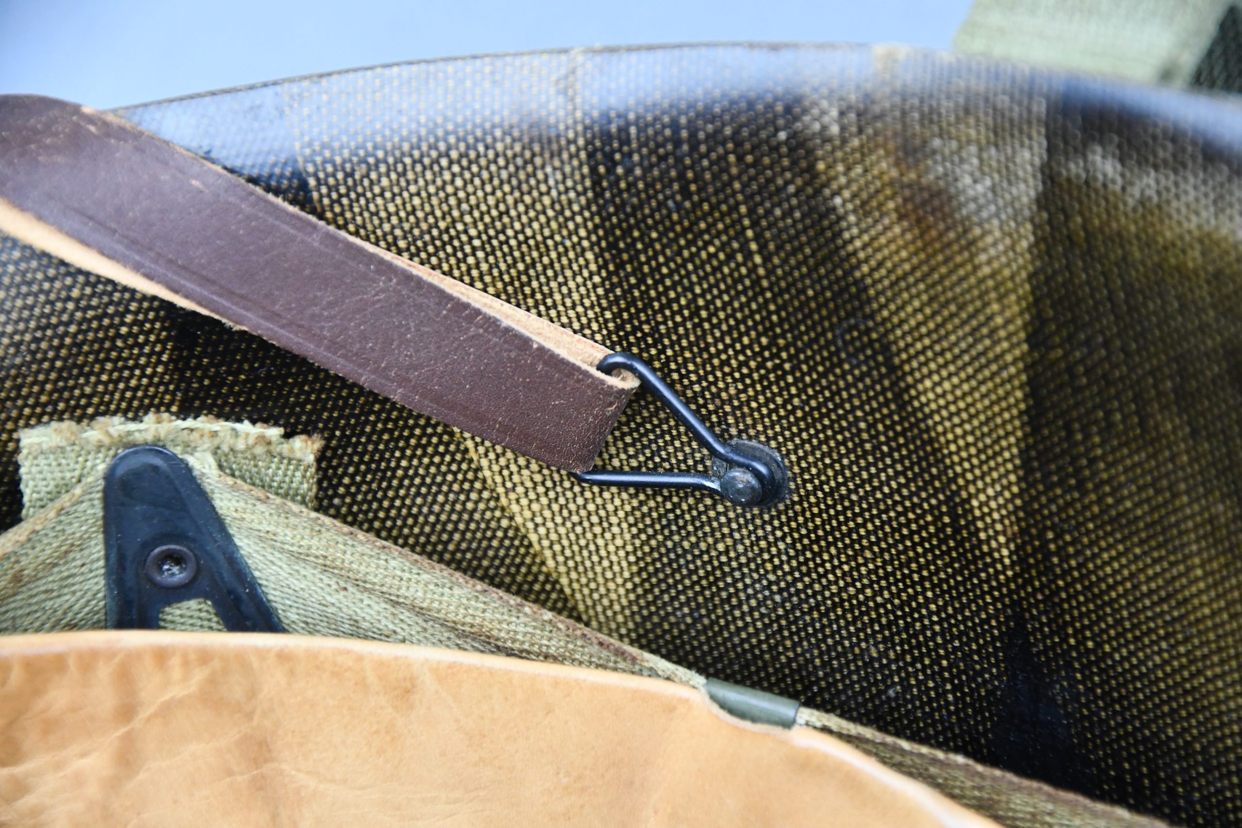 US WW2 M1 fixed bale steel helmet with liner by CAPAC for Lieutenant — image 17