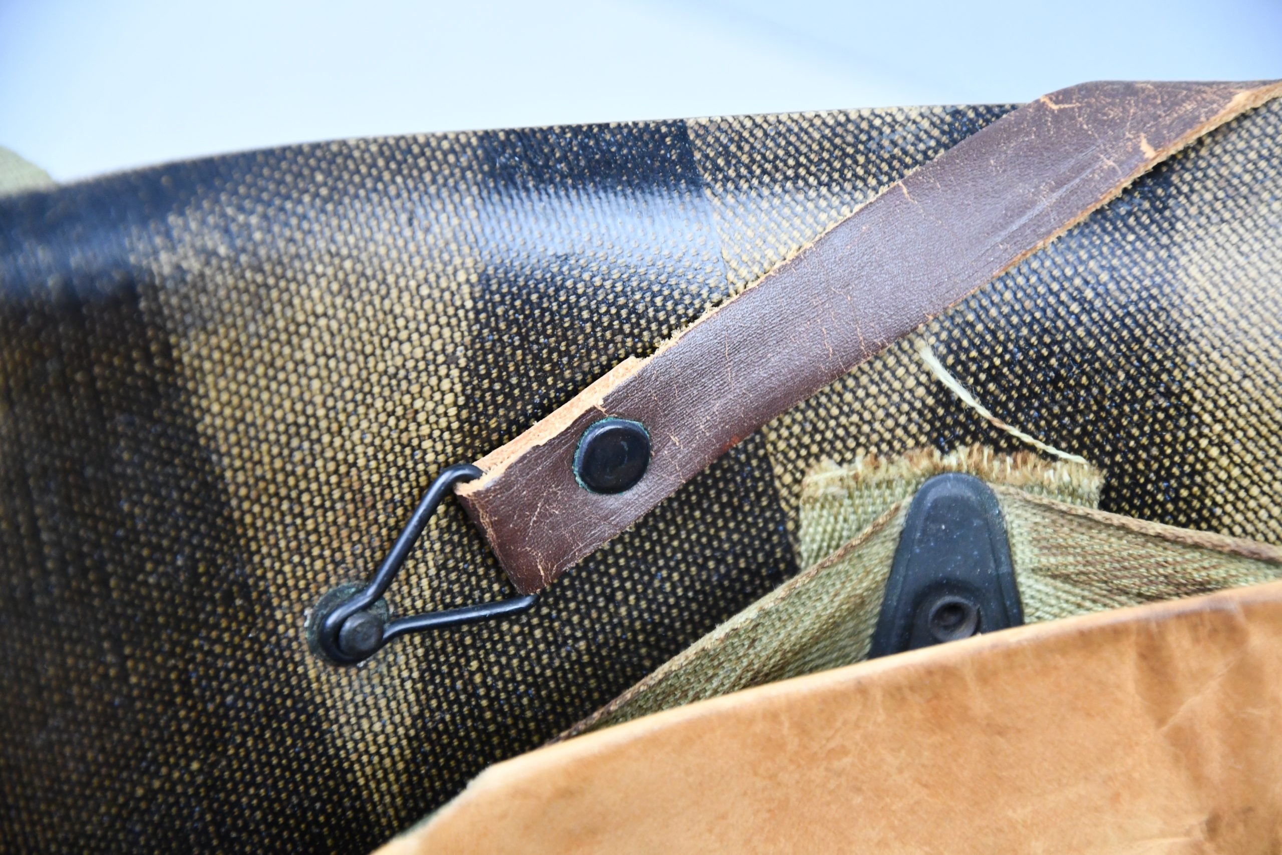 US WW2 M1 fixed bale steel helmet with liner by CAPAC for Lieutenant — image 18