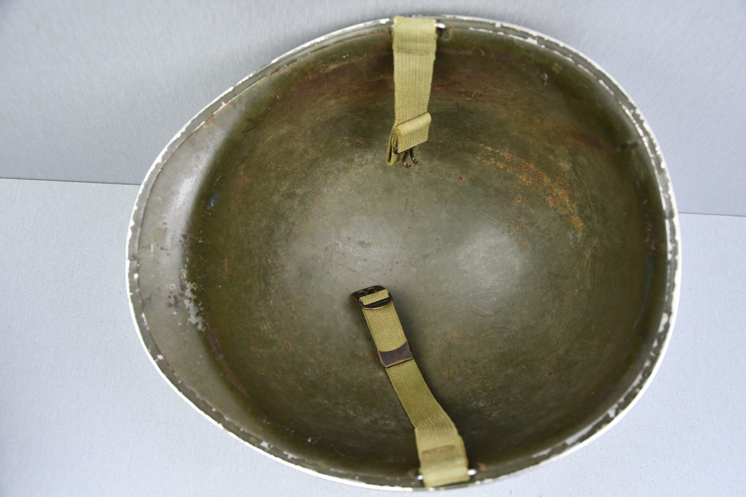 US WW2 M1 fixed bale steel helmet with liner by CAPAC for Lieutenant — image 19