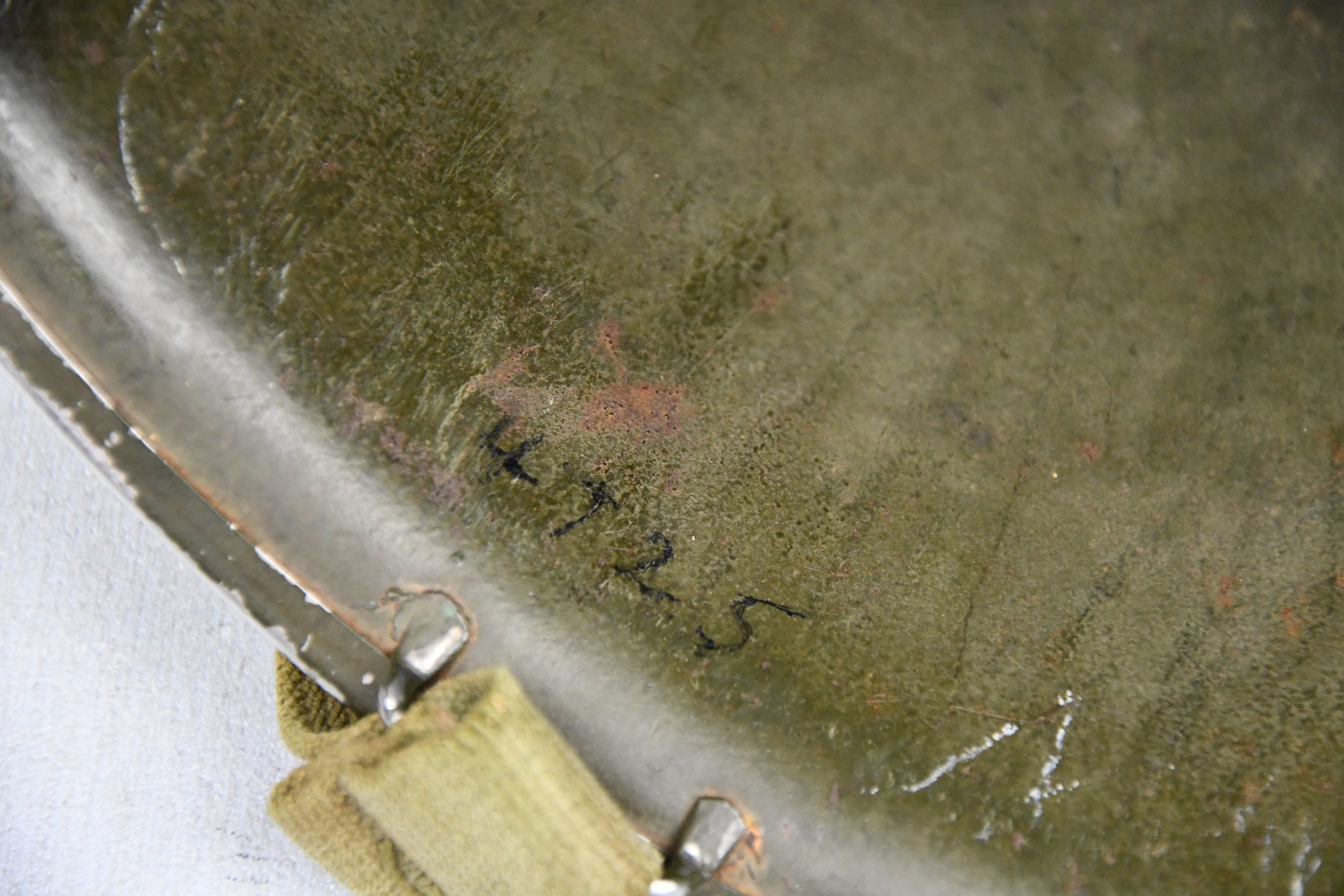 US WW2 M1 fixed bale steel helmet with liner by CAPAC for Lieutenant — image 24