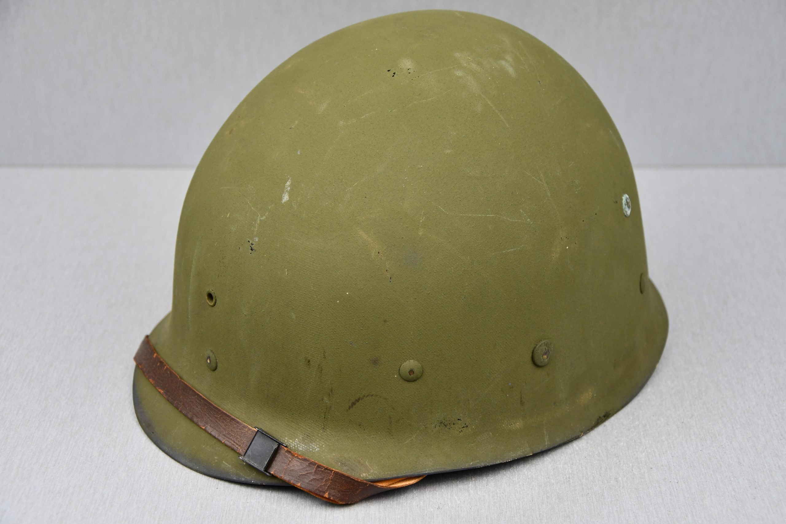 US WW2 M1 fixed bale steel helmet with liner by CAPAC for Lieutenant — image 26